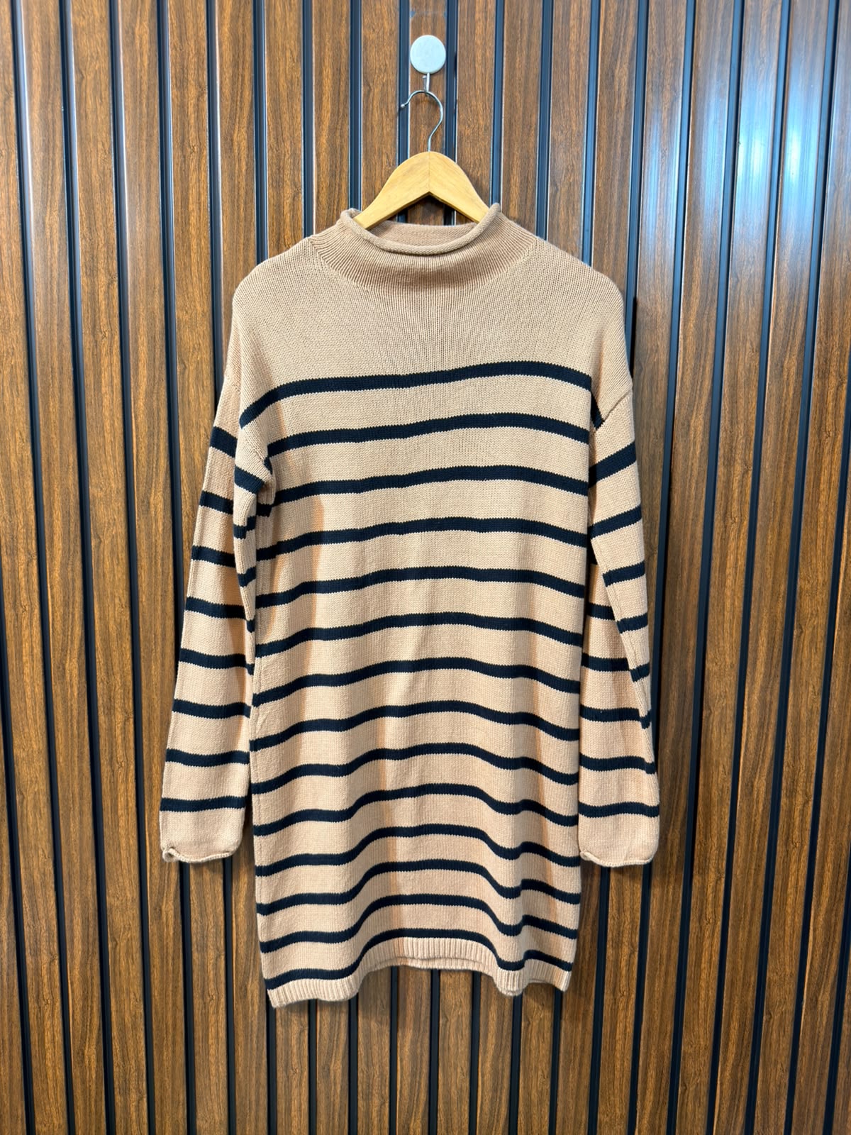 Chest 21  Length 36 Womens Casual Winter Sweater
