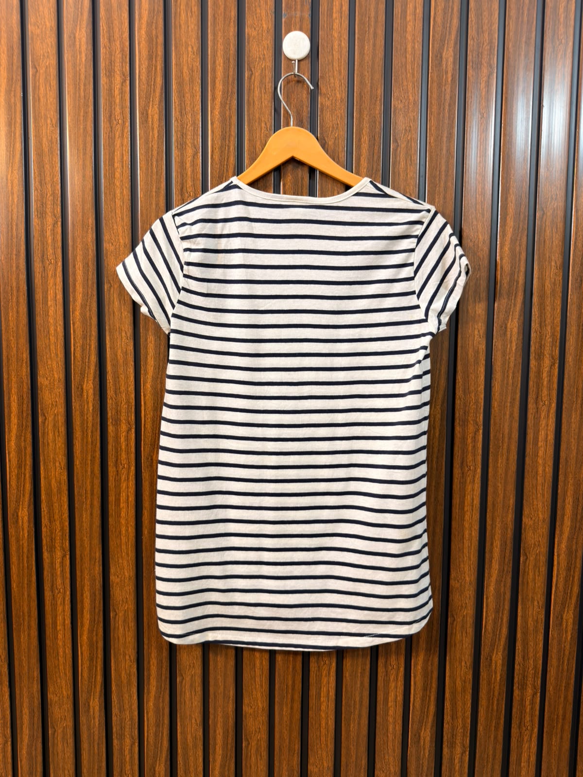 Chest 18  Length 25 to 27 Premium Branded Women T Shirt