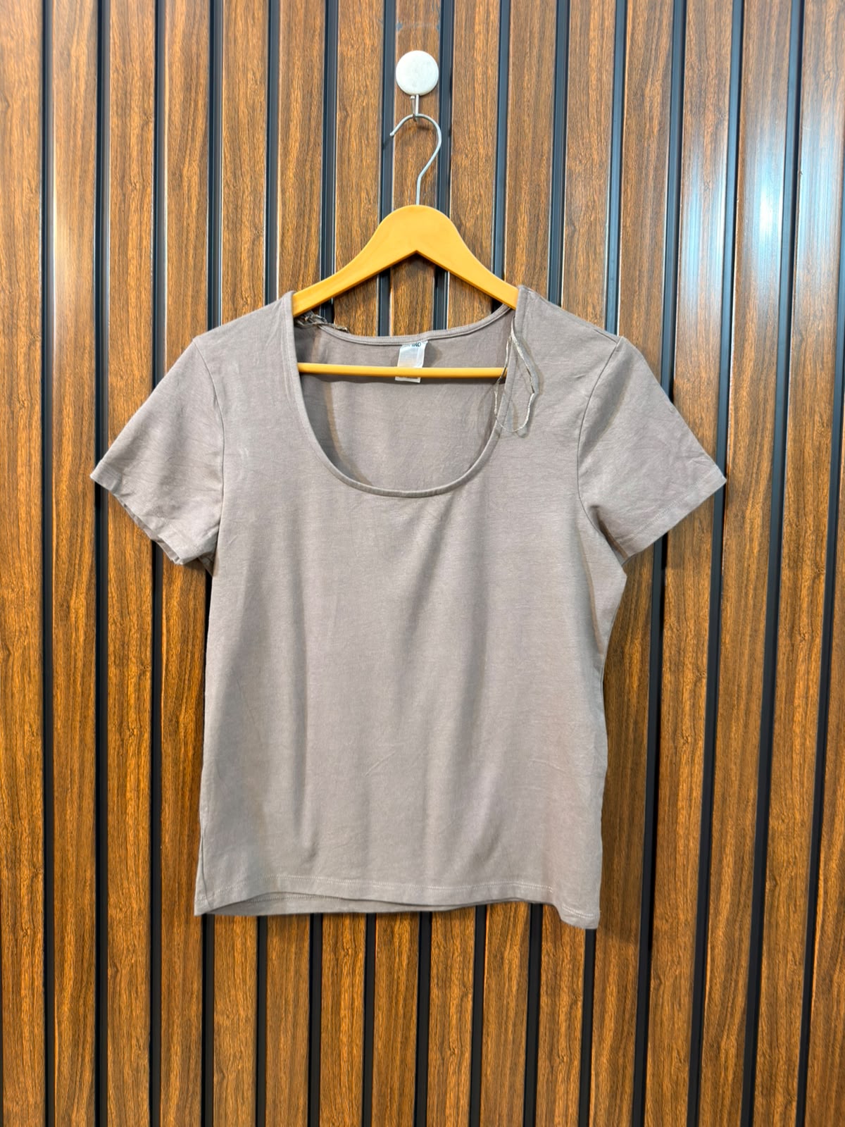 Chest 18  Length 21 Women Branded Casual T Shirt