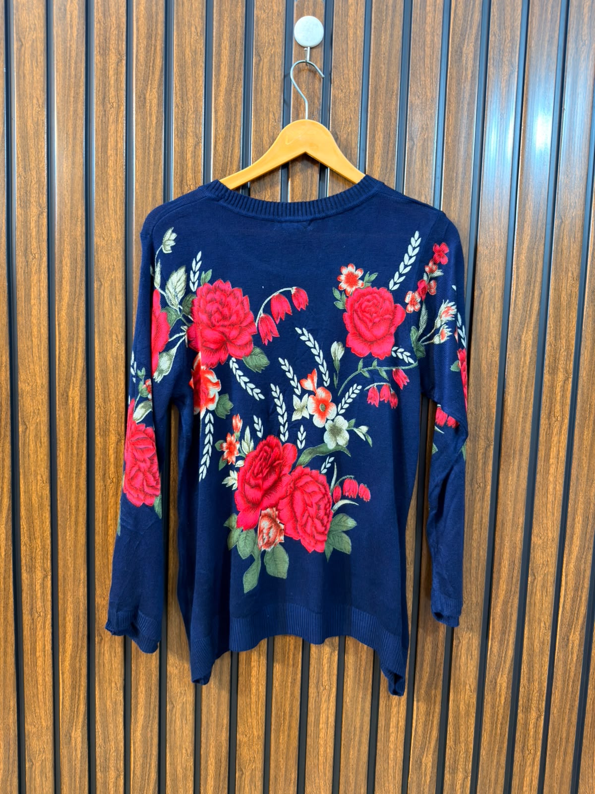 Chest 20  Length 25 Western Branded Womens Winter Daily Top