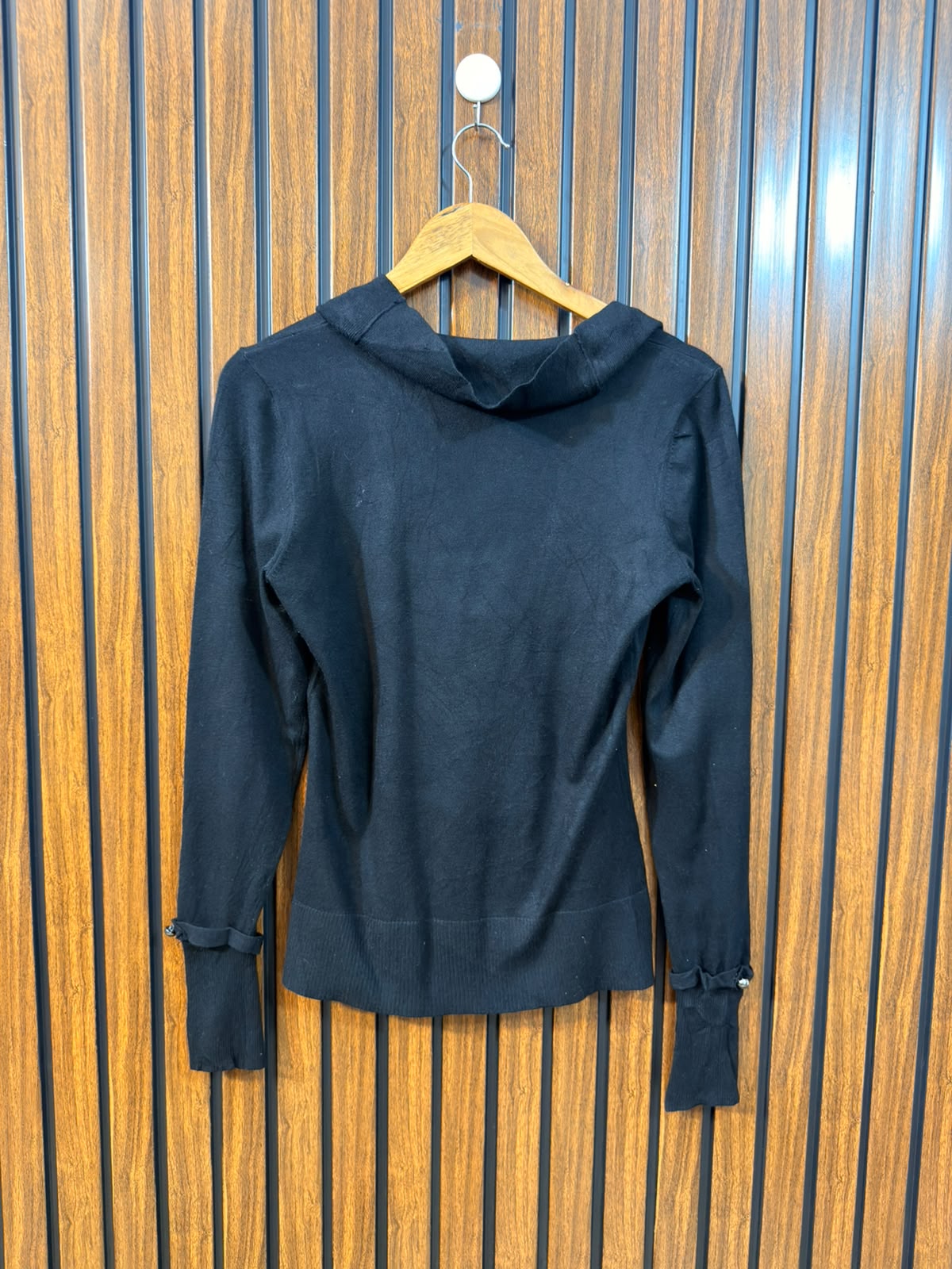 Chest 20  Length 23 Western Branded Womens Warm Top