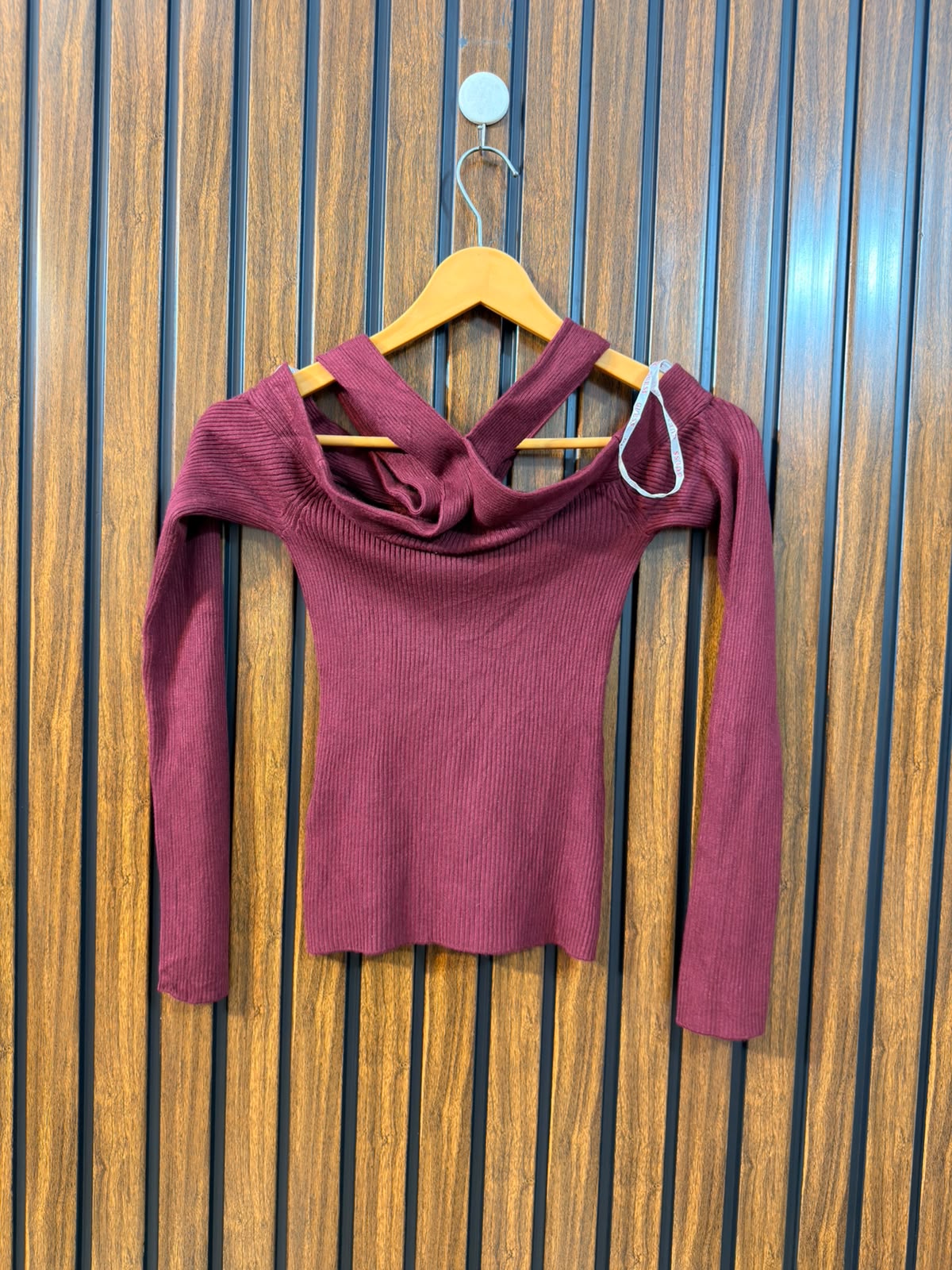 Chest 16  Length 18 Western Branded Womens Warm Top Collection