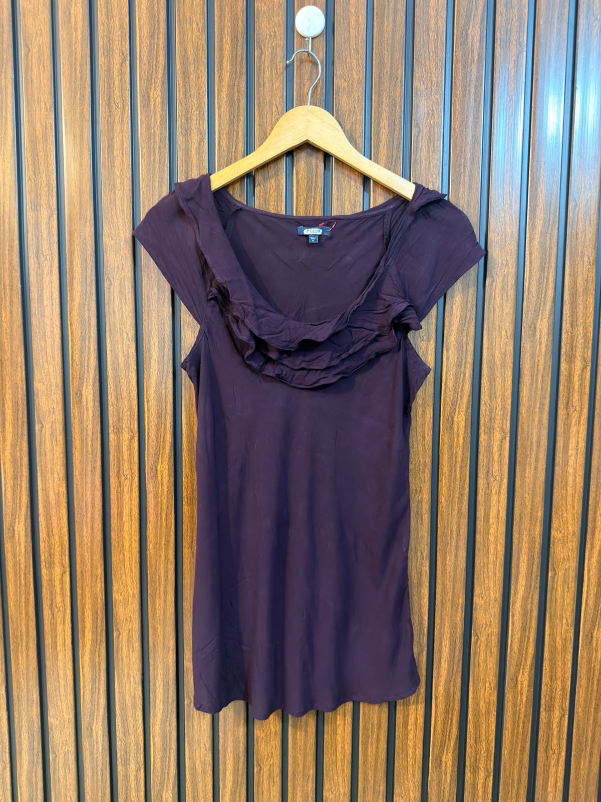 Chest 18  Length 28  Fabric linen Womens Branded Ladies Sleeveless Top