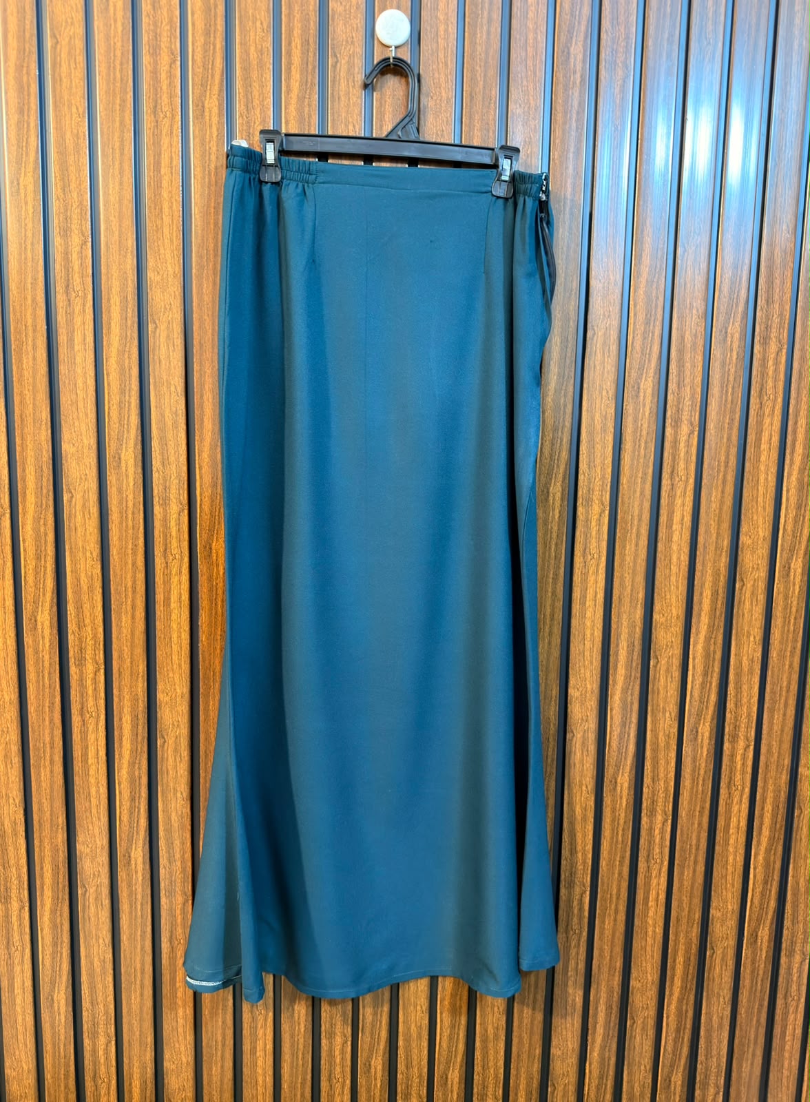 Waist 34  Lenght 41  Fabric rayon Premium Women's Skirt