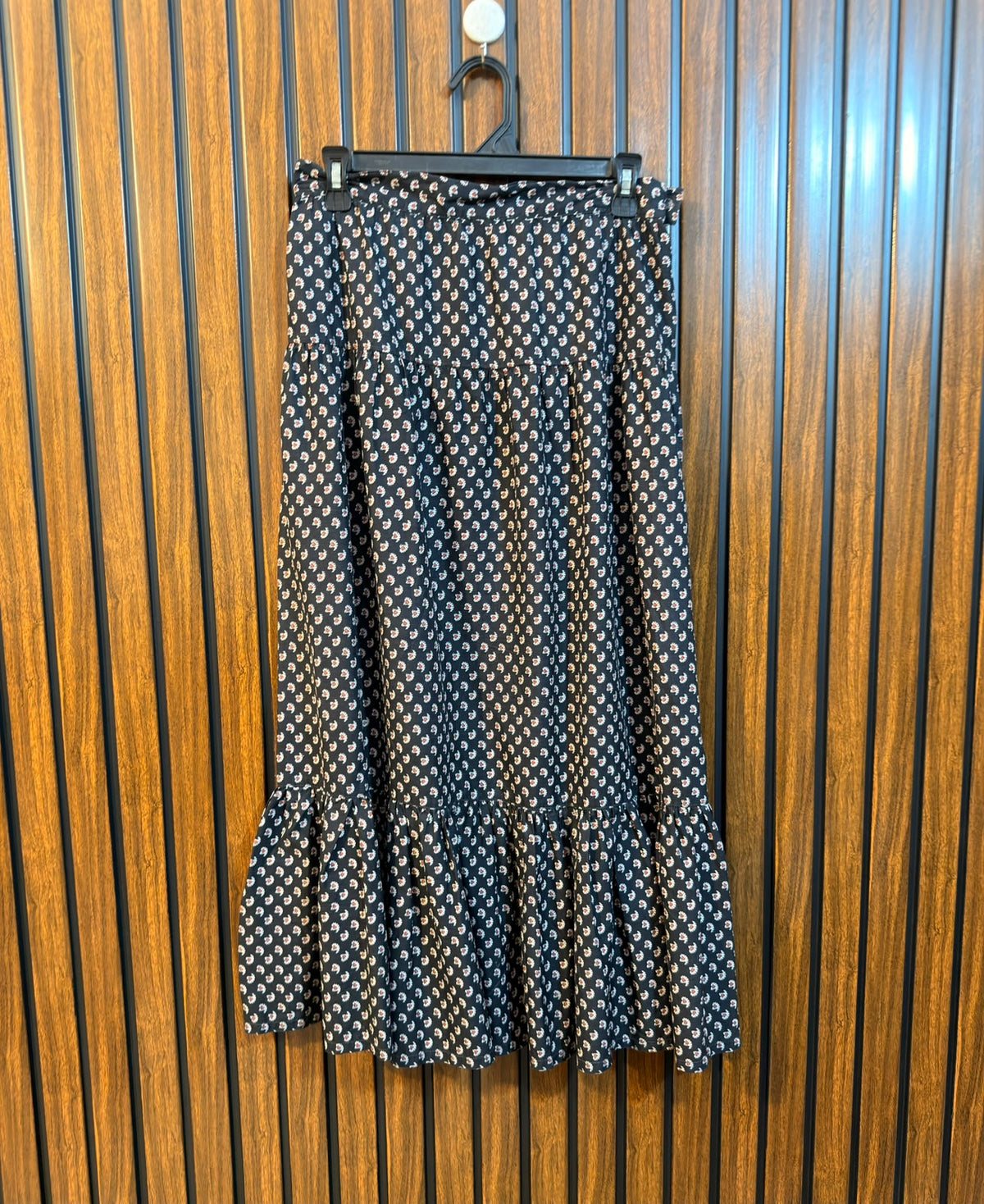 Waist 28  Lenght 34  Fabric Cotton Silk Women's Branded Skirt