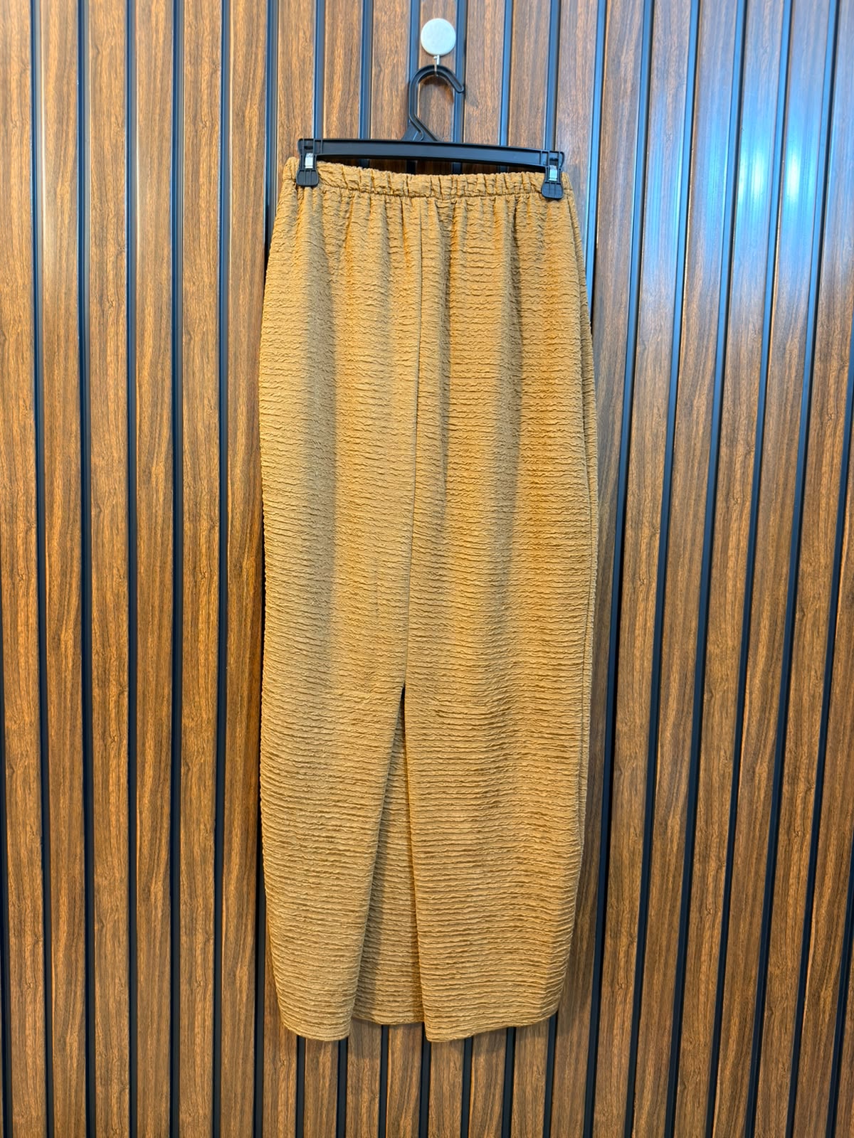 Waist 30  Lenght 39 to 40  Fabric silk jesey Western Branded Women's Skirt