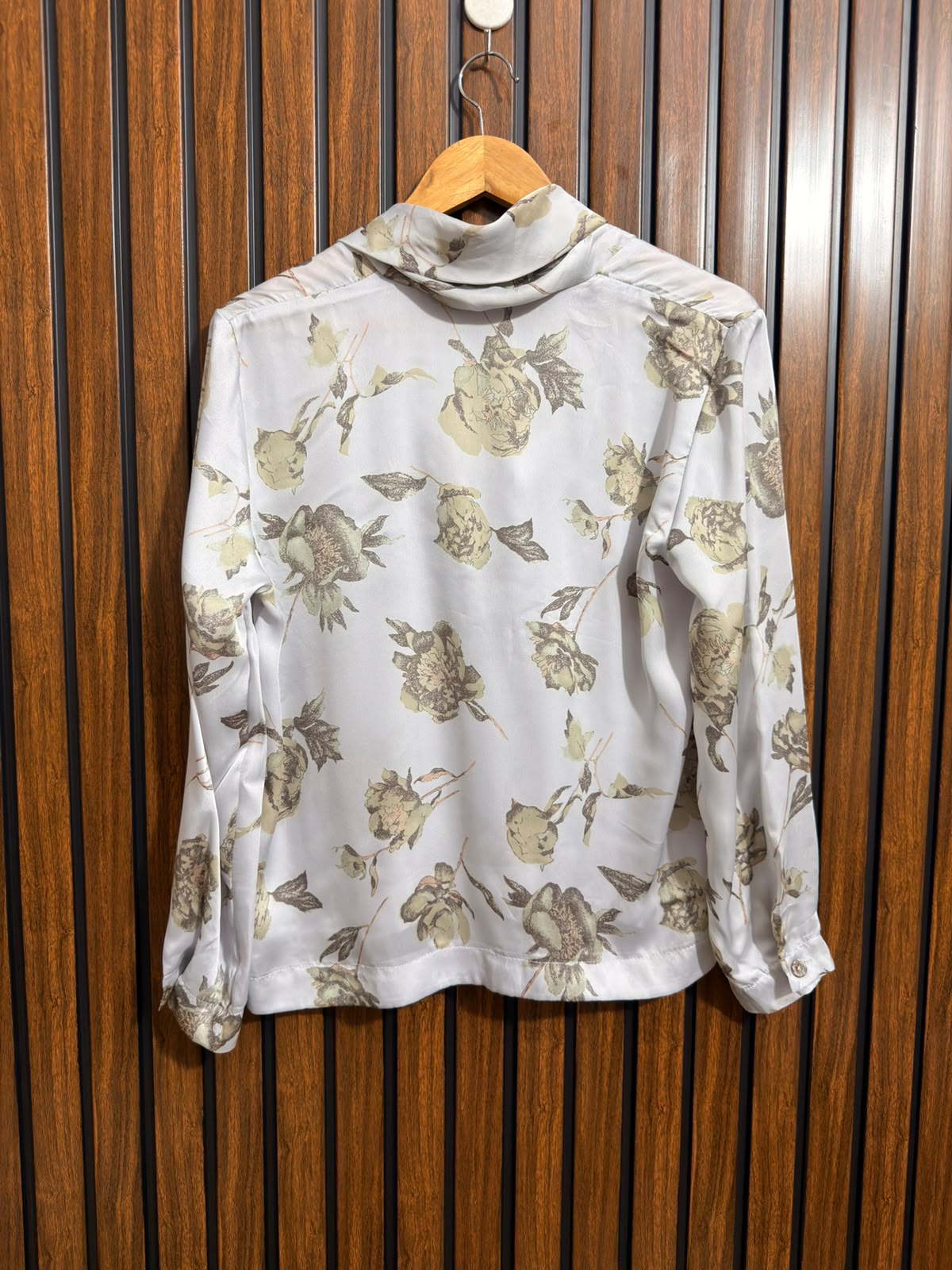 Chest 19  Lenght 22  Fabric Silk Western Ladies Full Sleeve Top