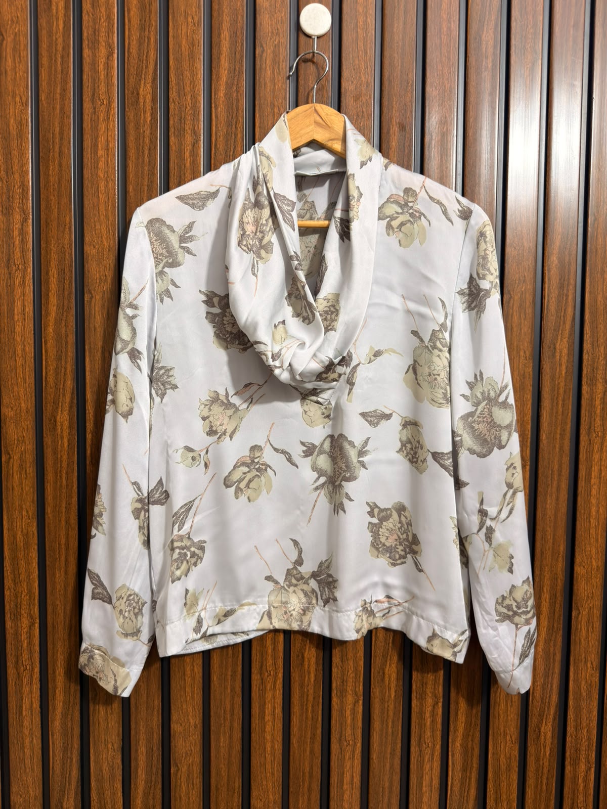 Chest 19  Lenght 22  Fabric Silk Western Ladies Full Sleeve Top