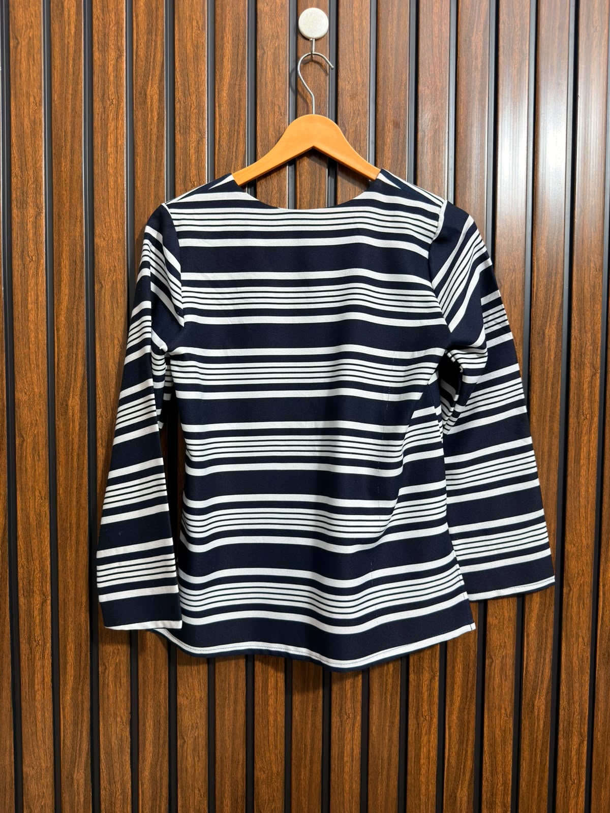 Chest 17  Lenght 23  Fabric rayon Ladies Branded Full Sleeve Top