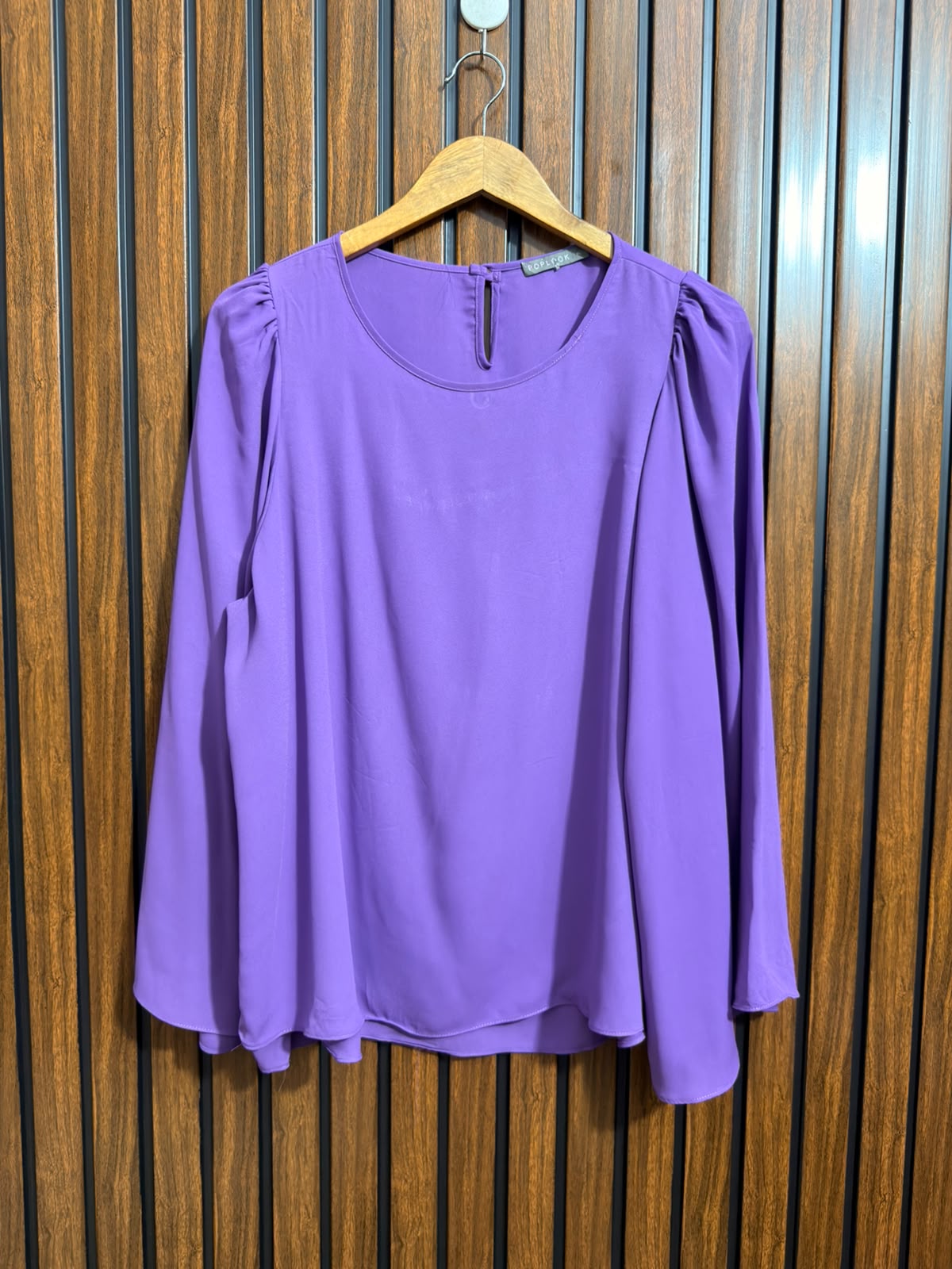 Chest 22  Lenght 24 to 26  Fabric chiffon Western Brand Womens Full Sleeve Top