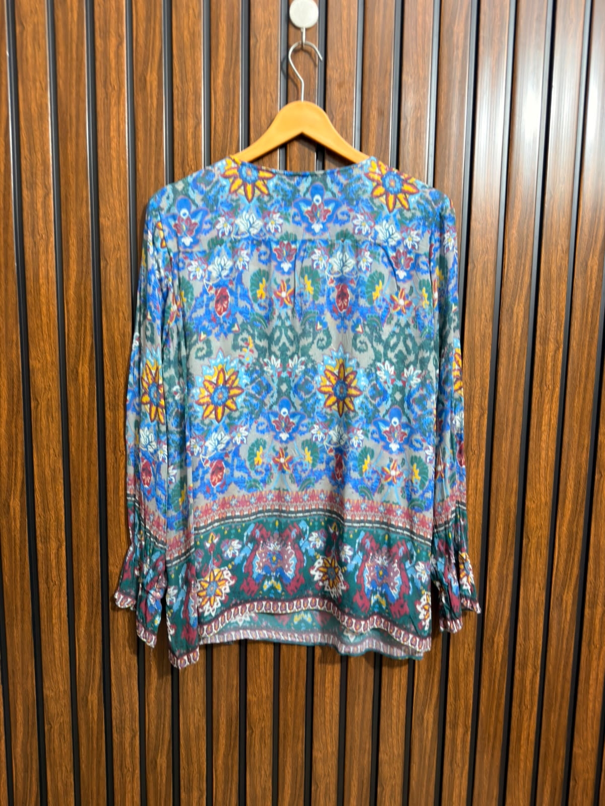 Chest 18  Lenght 27  Fabric Chiffon Womens Branded Full Sleeve Top