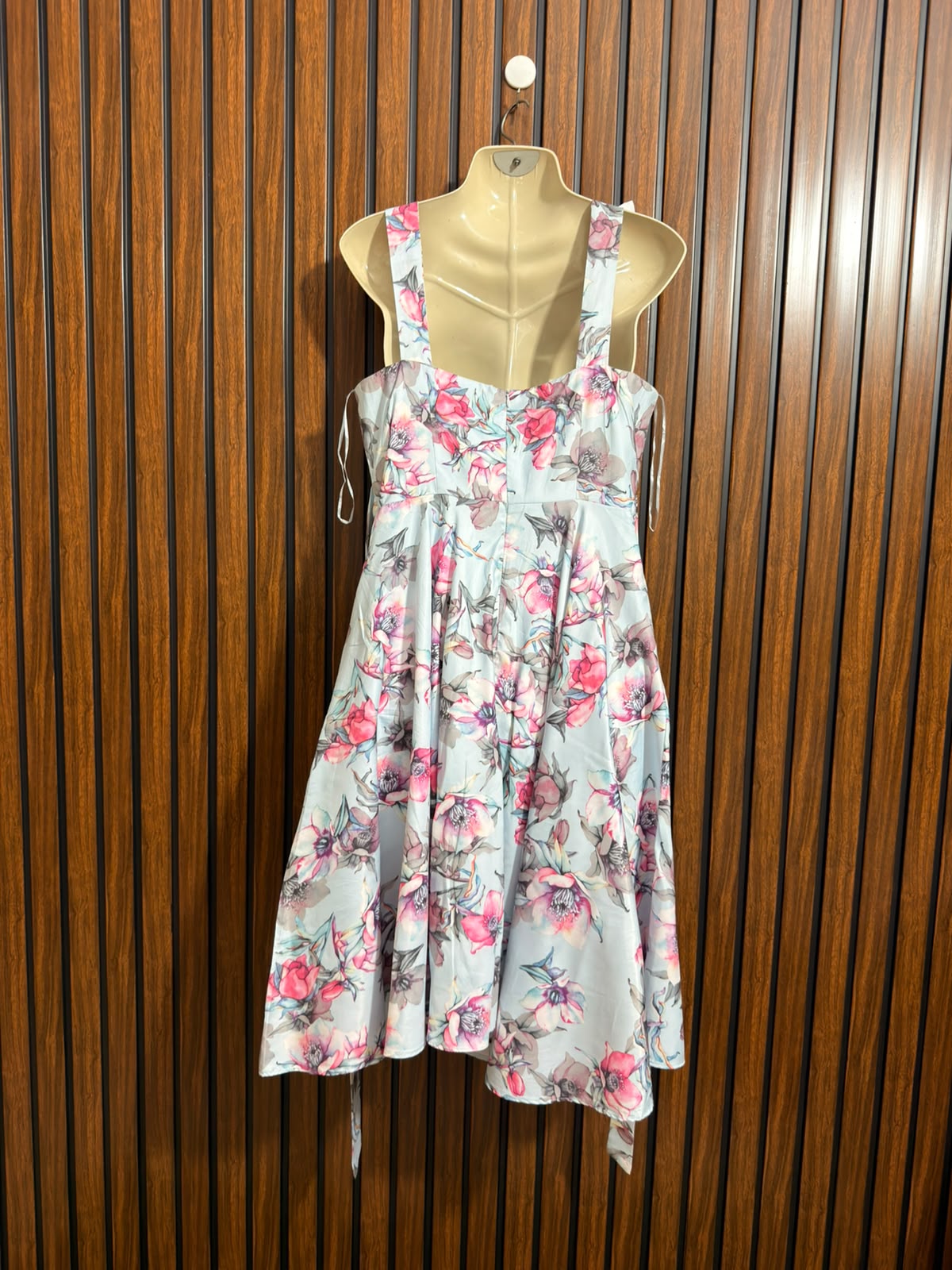 Chest 17  Lenght 39  Fabric silk Branded Dress Collection