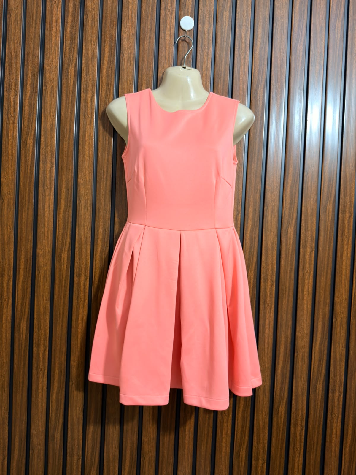 Chest 19  Lenght 31  Fabric silk jersey Branded Womens Dress