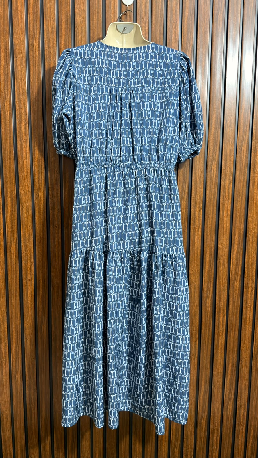 Chest 20  Lenght 50  Fabric cotton silk Western classic long maxi