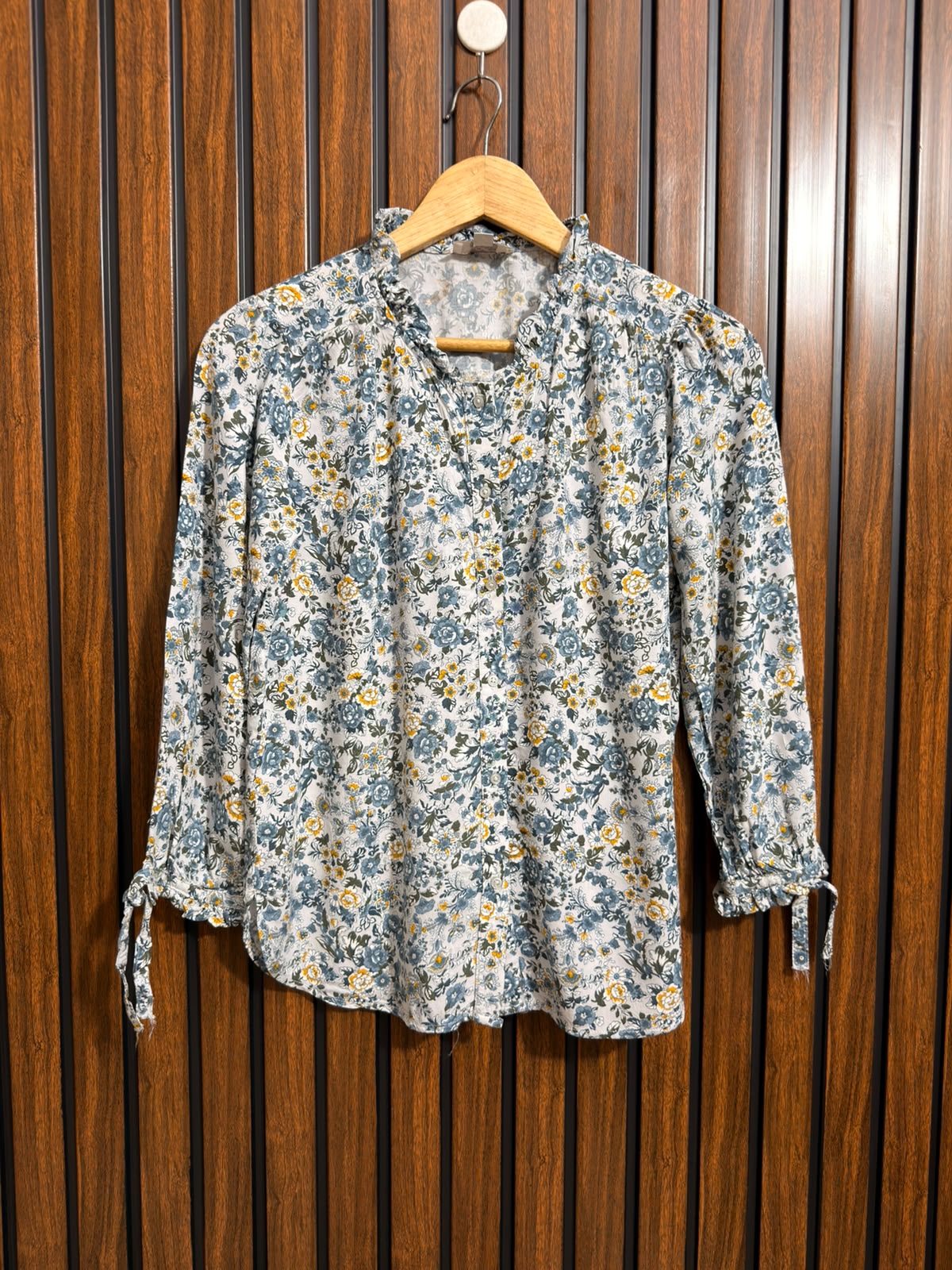 Chest 17  Lenght 23  Fabric linen Womens Branded Clothing