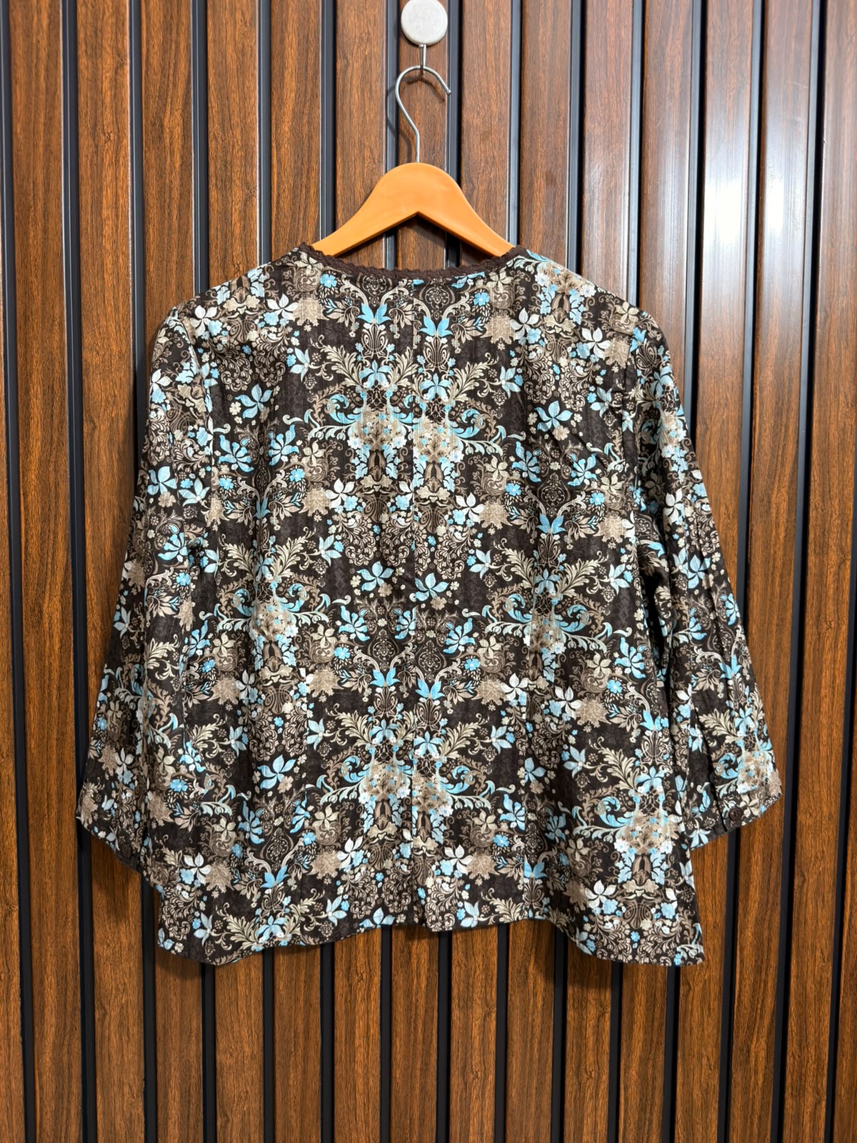 Chest 19  Lenght 29  Fabric linen Western Full Sleeve Top