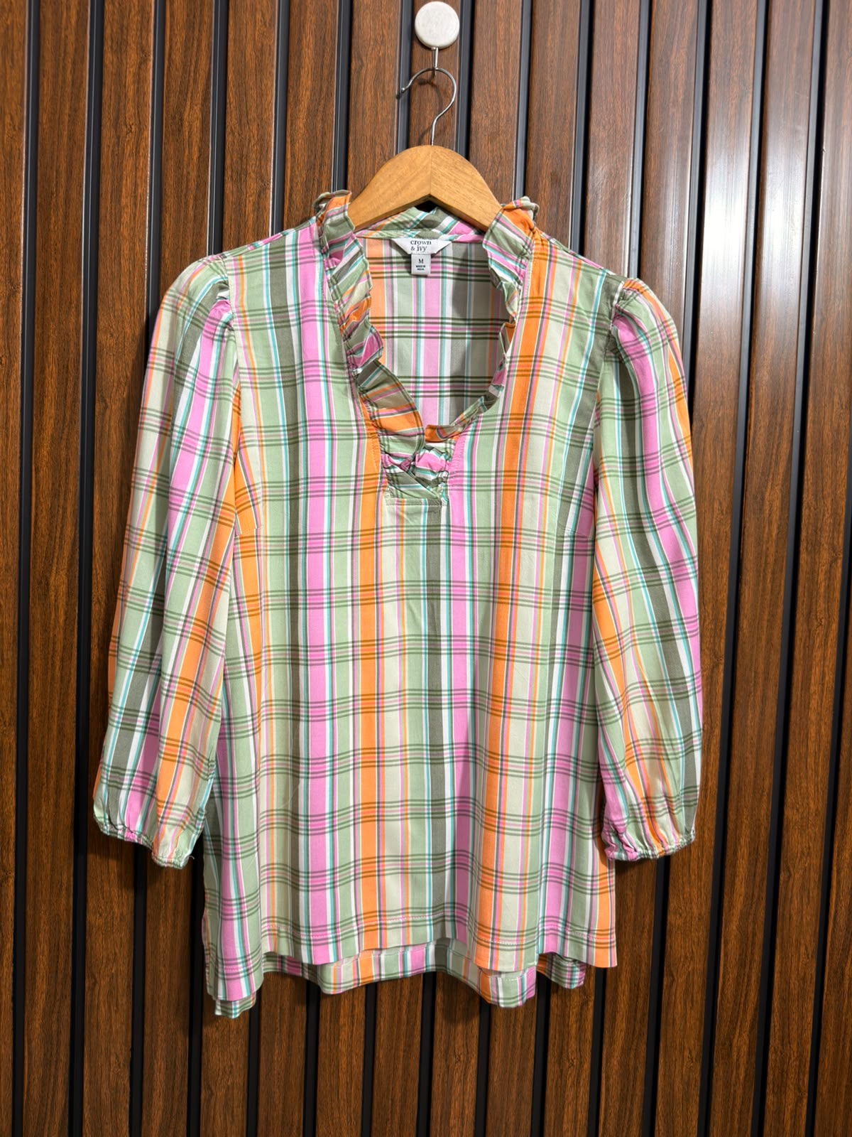 Chest 20  Lenght 24 to 25  Fabric linen Branded Top Full Sleeve