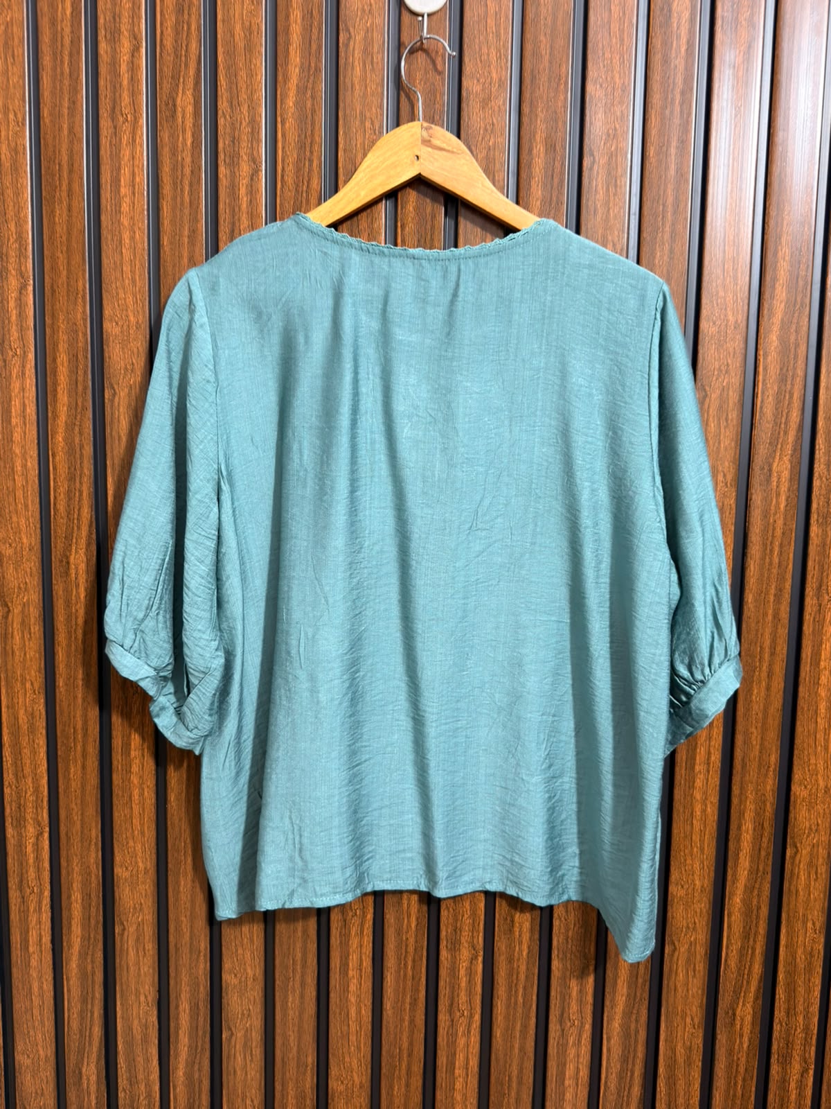 Chest 20  Lenght 23 To 24  Fabric Cotton Silk Branded Womens Half Sleeve Top