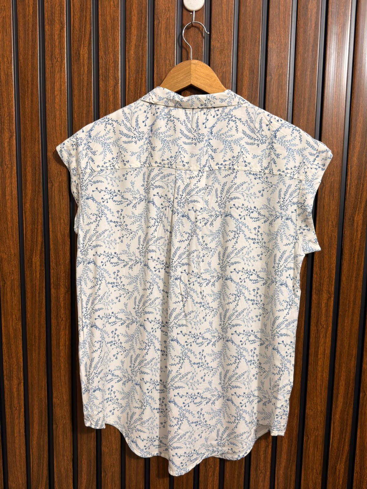 Chest 20  Lenght 28  Fabric linen Western Branded Half Sleeve Wear