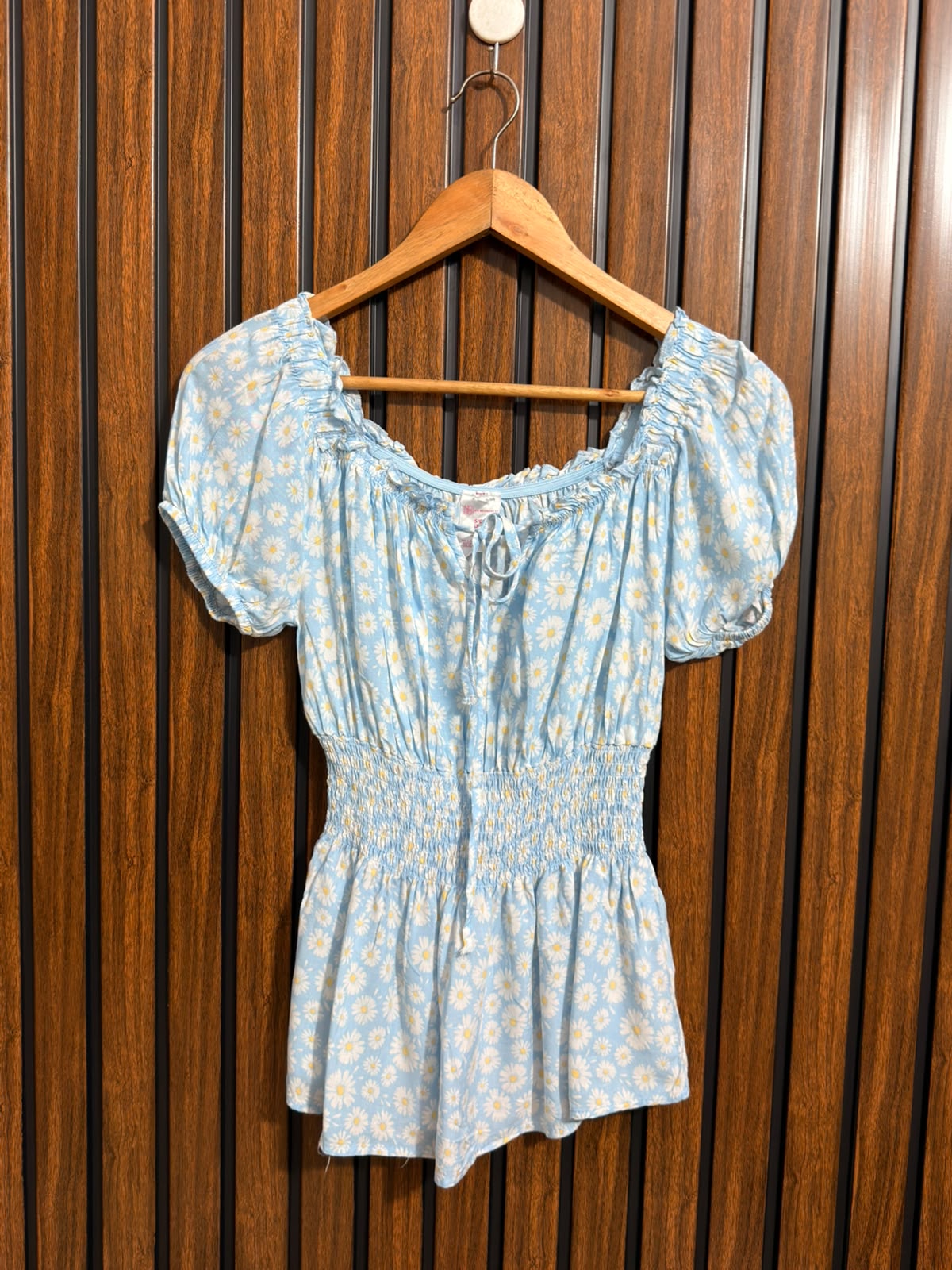 Chest 17  Lenght 23  Fabric Linen Womens Half Sleeve Top