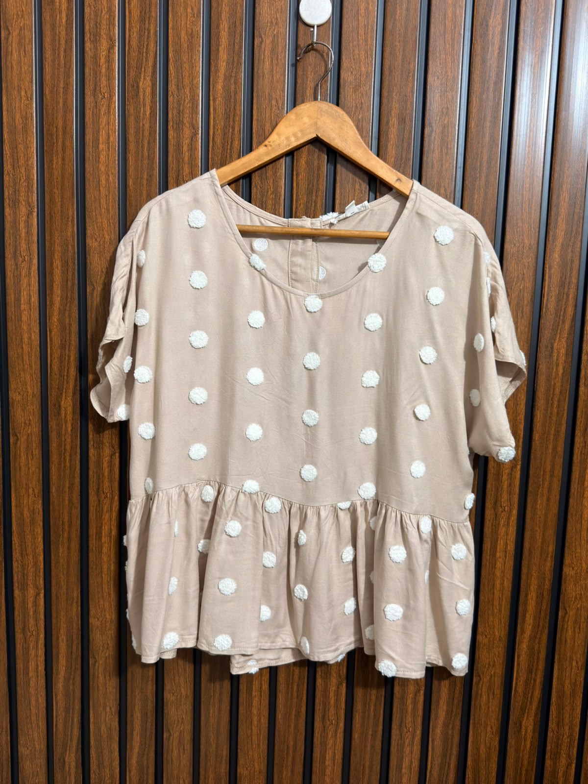 Chest 20  Lenght 23 To 25  Fabric Linen Western Womens Half Sleeve Top