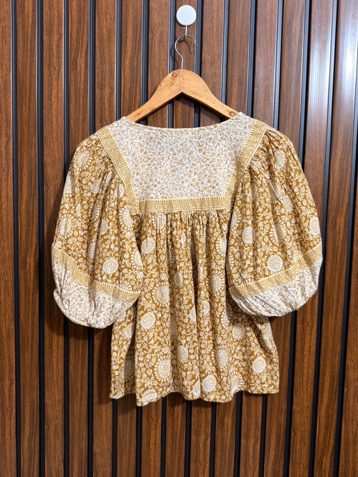Chest 19  Lenght 22  Fabric linen Branded Western Top