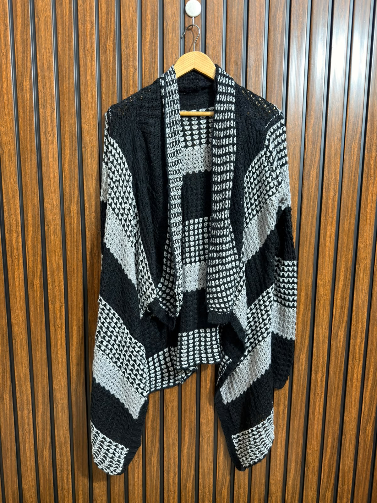Chest Medium  Lenght 31 To 39 Western Branded Womens Sweater Clothing