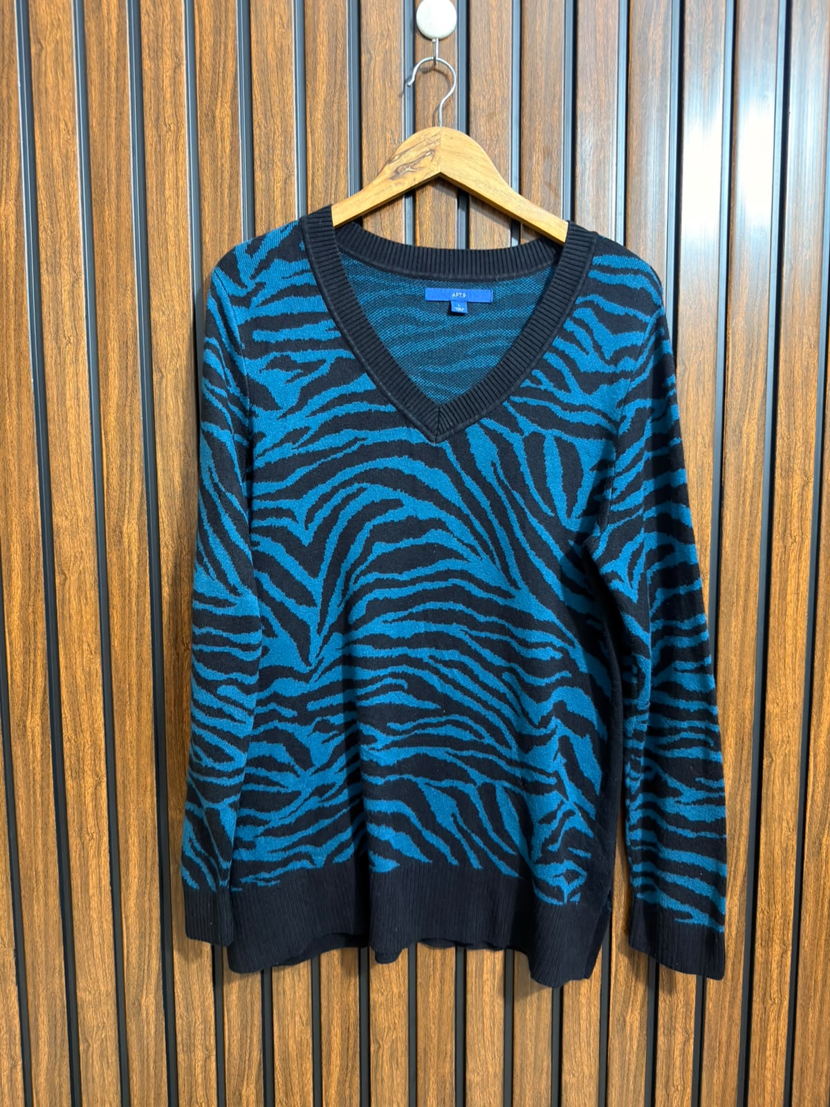Chest 22  Lenght 29 Western Branded Womens Sweater Apparel