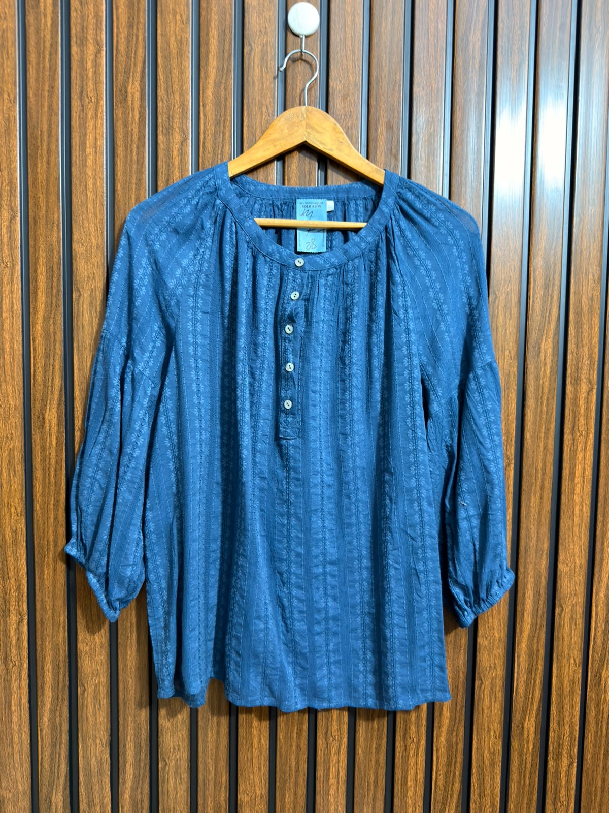 Chest 21  Lenght 25  Fabric Linen Western Womens Branded Full Sleeve Top