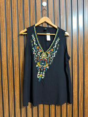 Chest 20  Lenght 27  Fabric linen Western Ladies Sleeveless Top