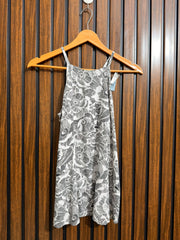 Chest 17  Lenght 25  Fabric linen Ladies Branded Sleeveless Top