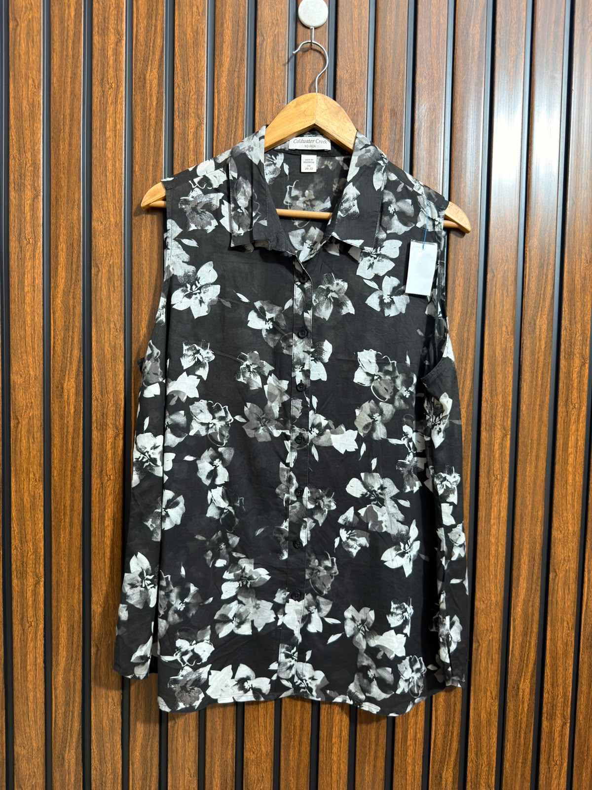 Chest 23  Lenght 28  Fabric cotton Western Womens Sleeveless Top