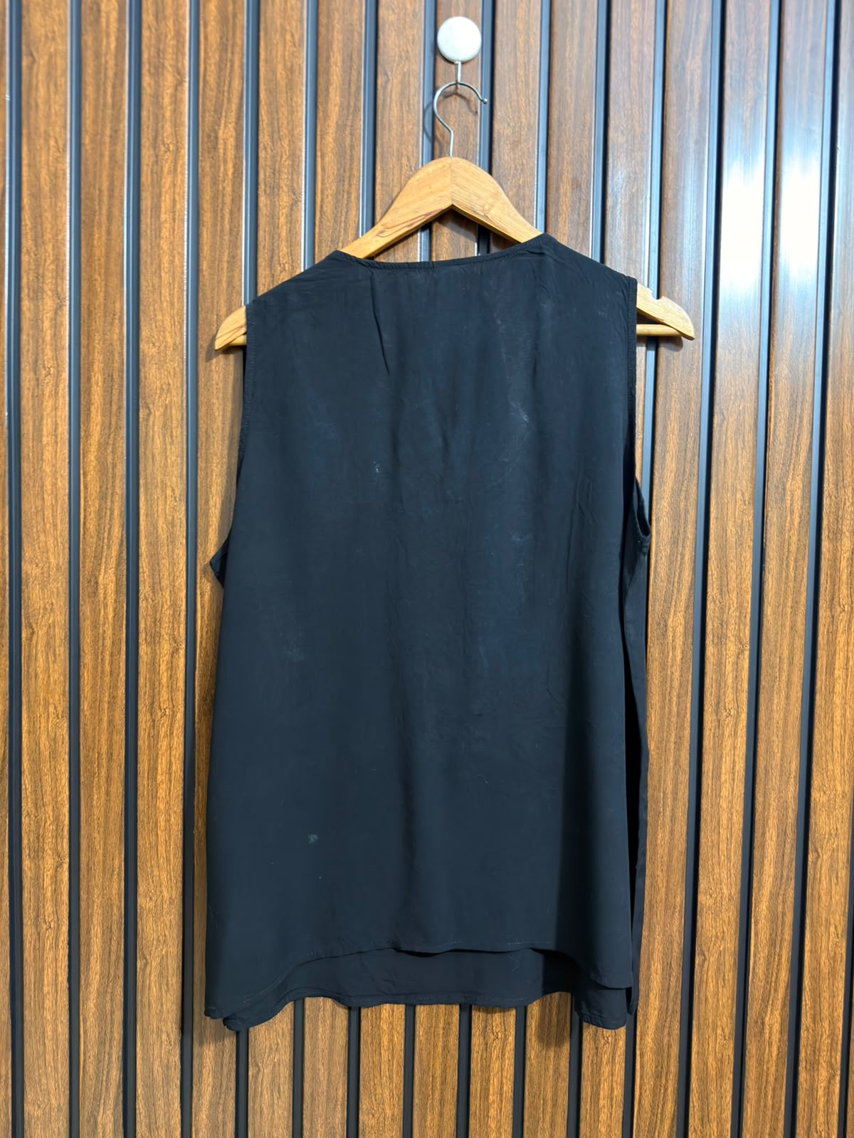 Chest 20  Lenght 27  Fabric linen Western Ladies Sleeveless Top