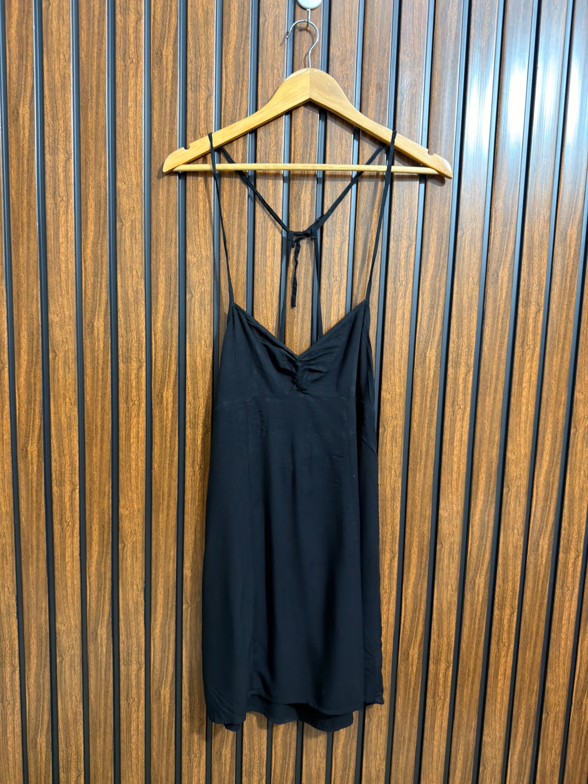 Chest 17  Lenght 36  Fabric linen Branded Womens Sleeveless Top