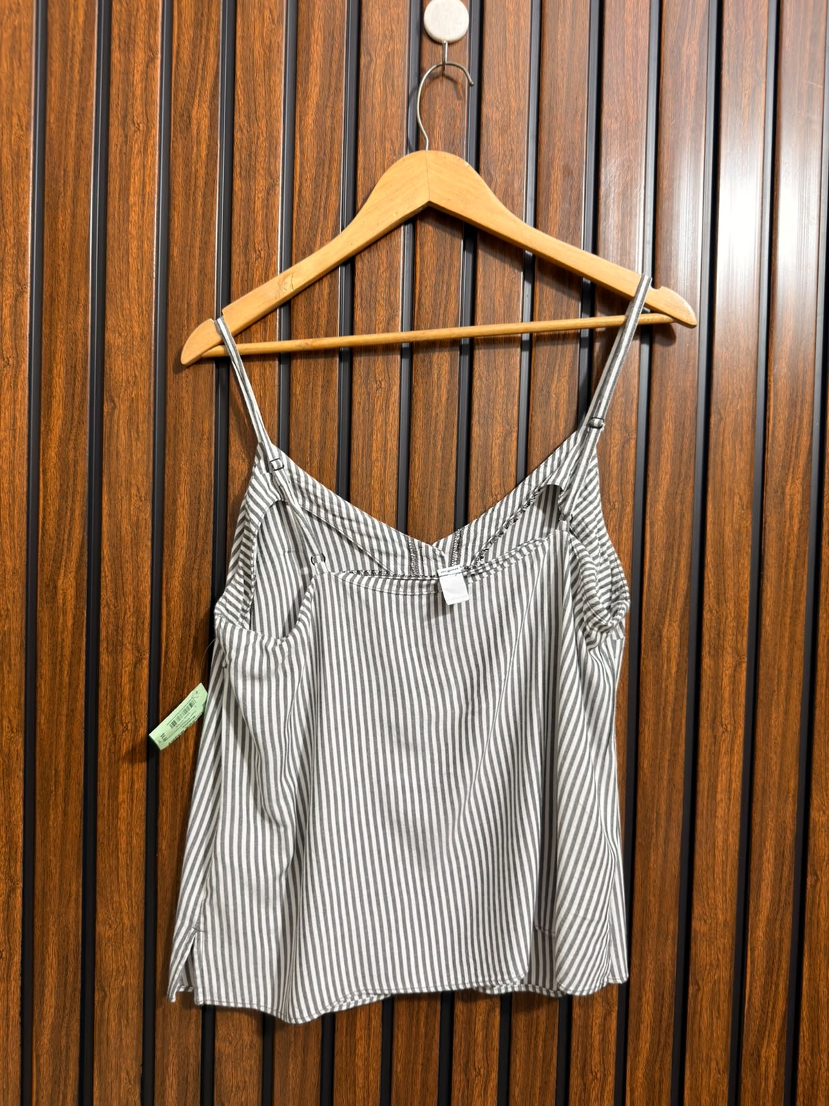Chest 20  Lenght 24  Fabric linen  Western Branded Sleeveless Top