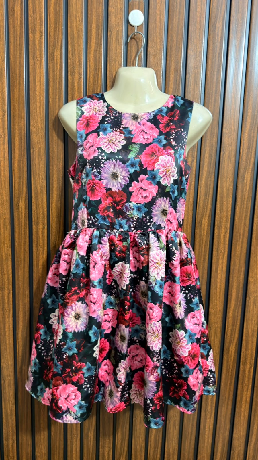 Chest 18  Lenght 34  Fabric silk Western Branded Womens Mini Dress Outfit