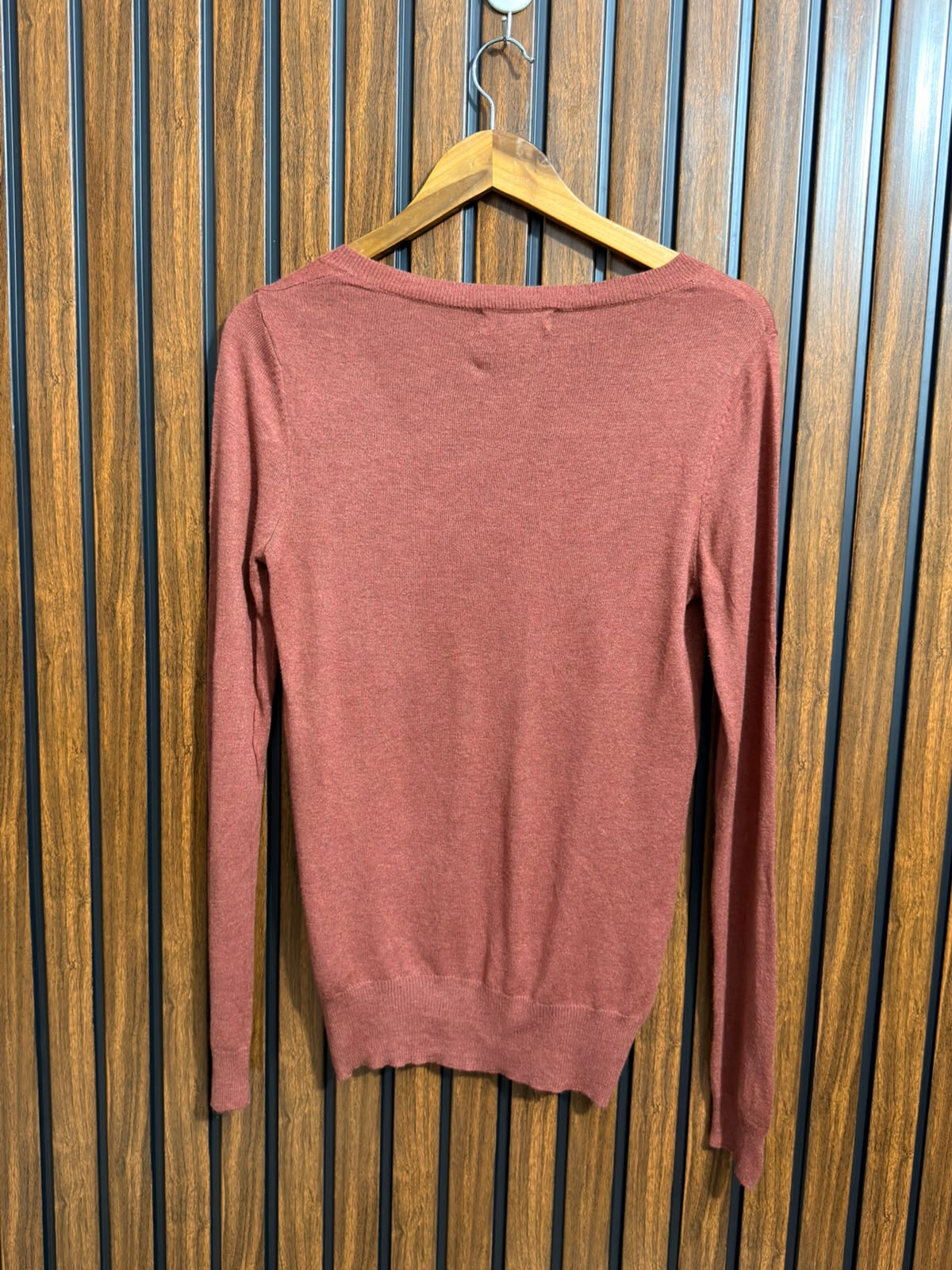 Chest 18  Length 24 To 25 Womens Winter Tops
