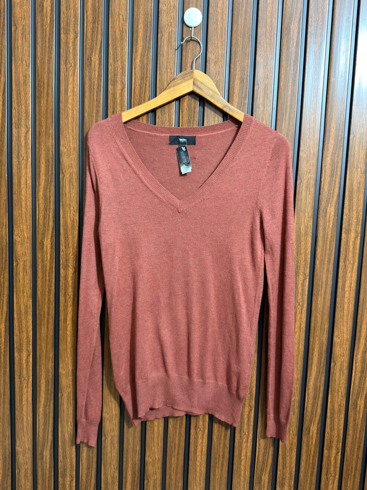 Chest 18  Length 24 To 25 Womens Winter Tops