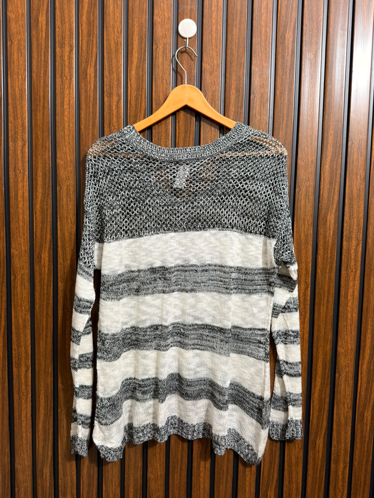 Chest 21  Length 23 To 28 Branded Winter Top