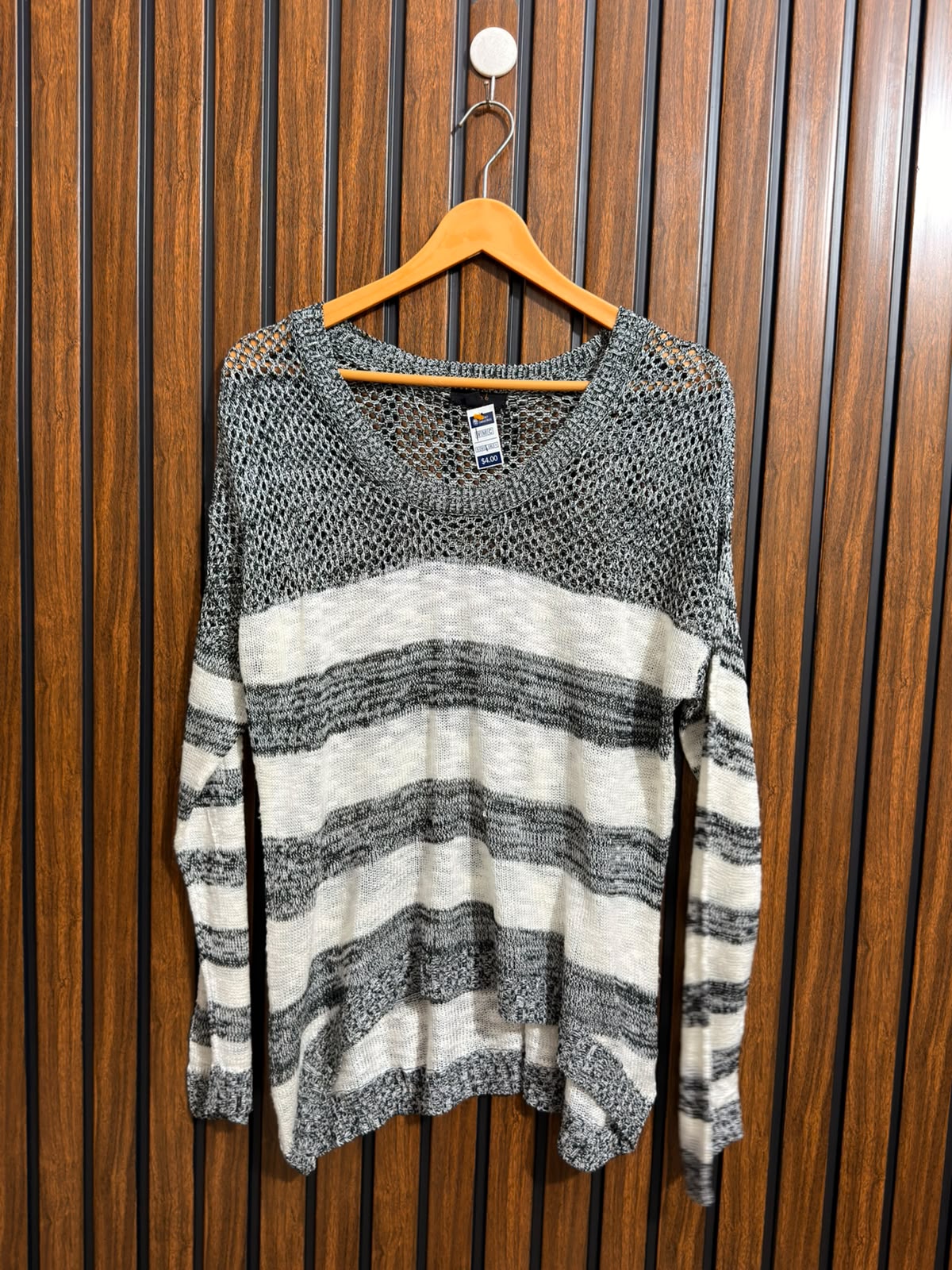 Chest 21  Length 23 To 28 Branded Winter Top