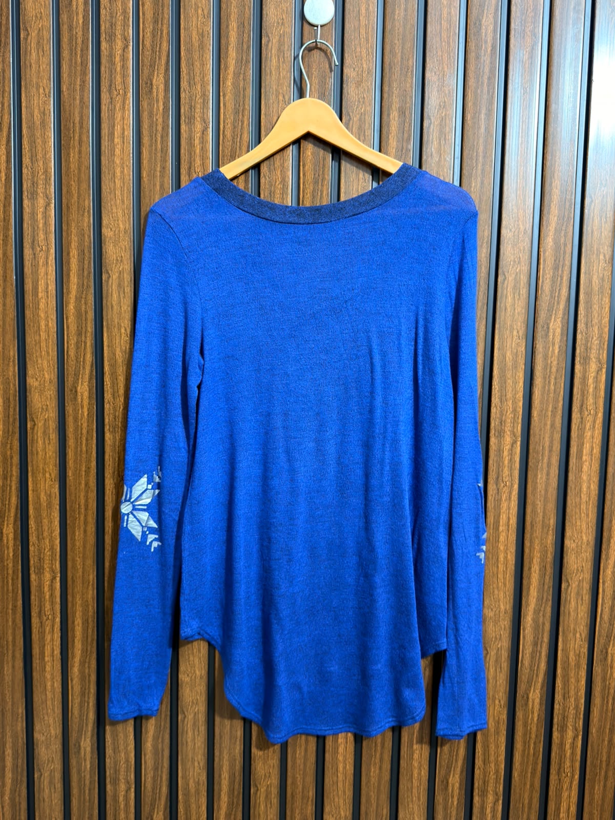 Chest 19  Length 26 To 28 Branded Winter Top