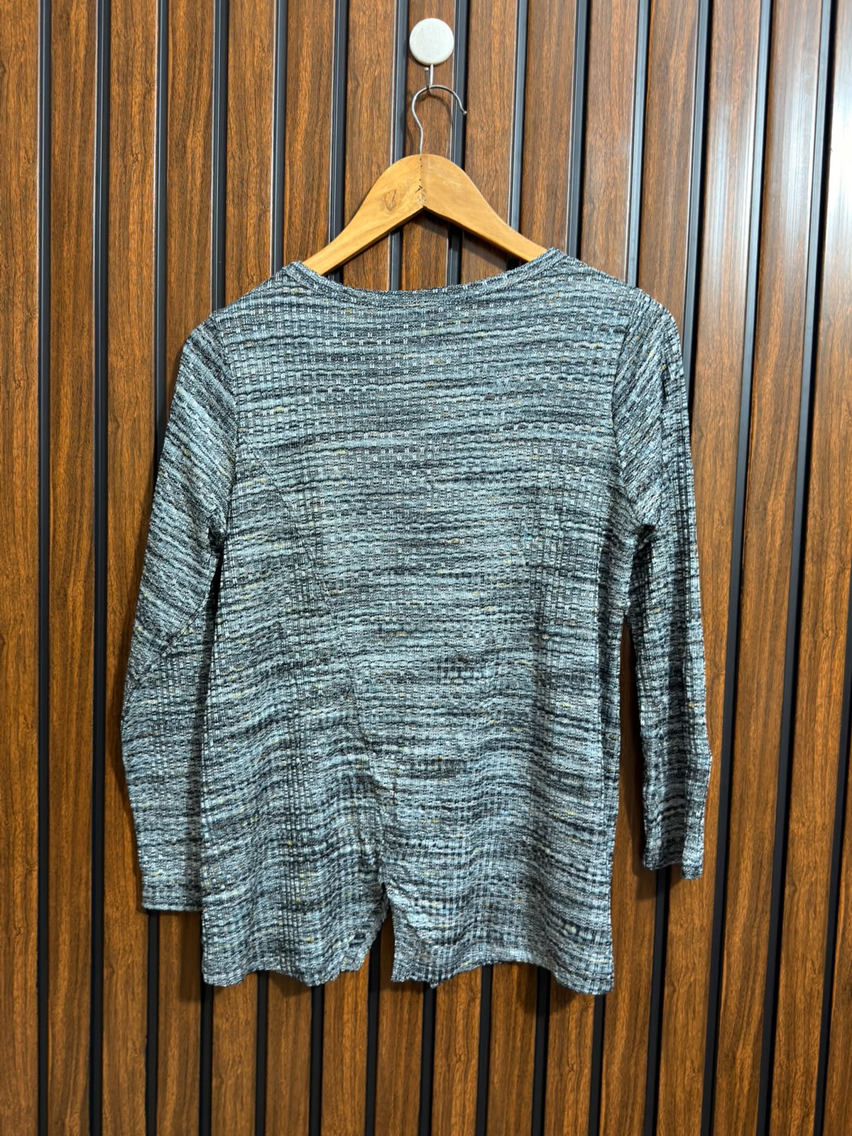 Chest 19  Length 25 Western Womens Winter Tops