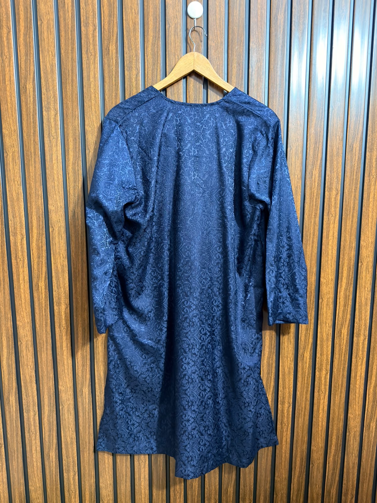 Chest 20  Lenght 38  Fabric cotton silk Womens Long Top Wear