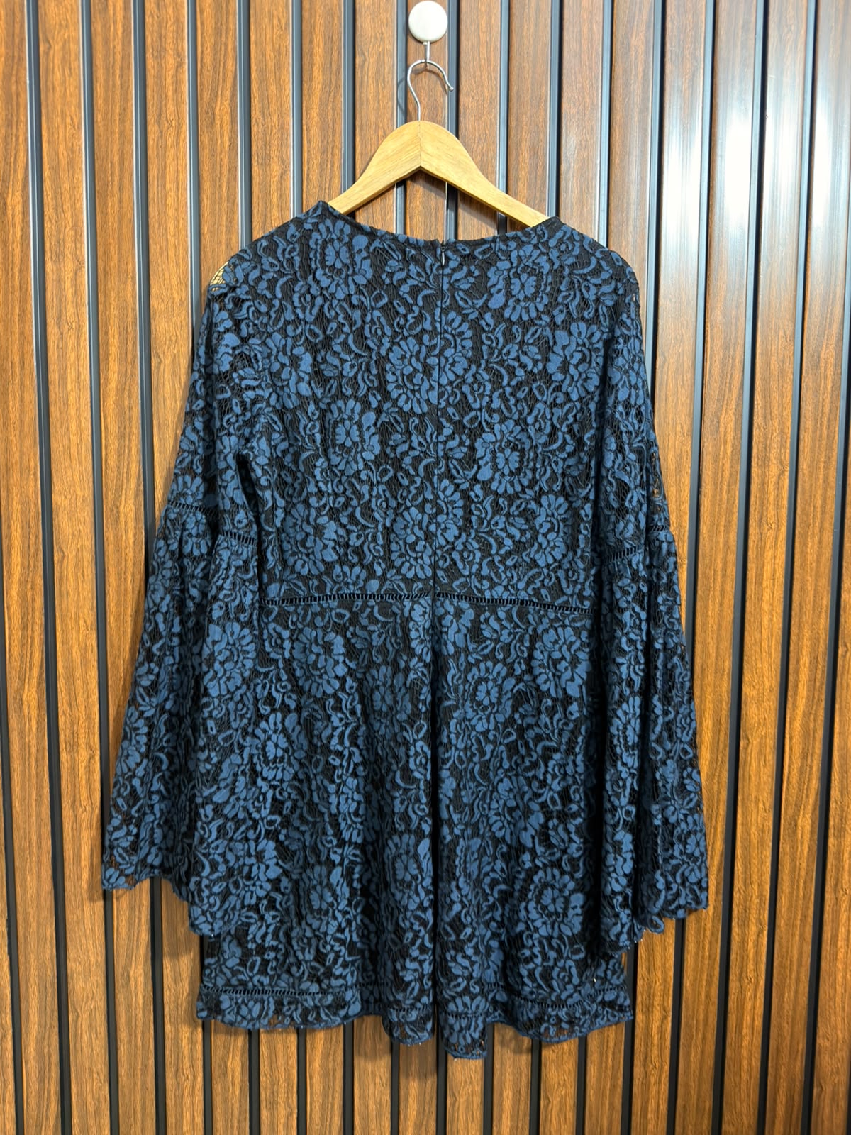 Chest 18  Lenght 34  Fabric net Branded Womens Long Top Style