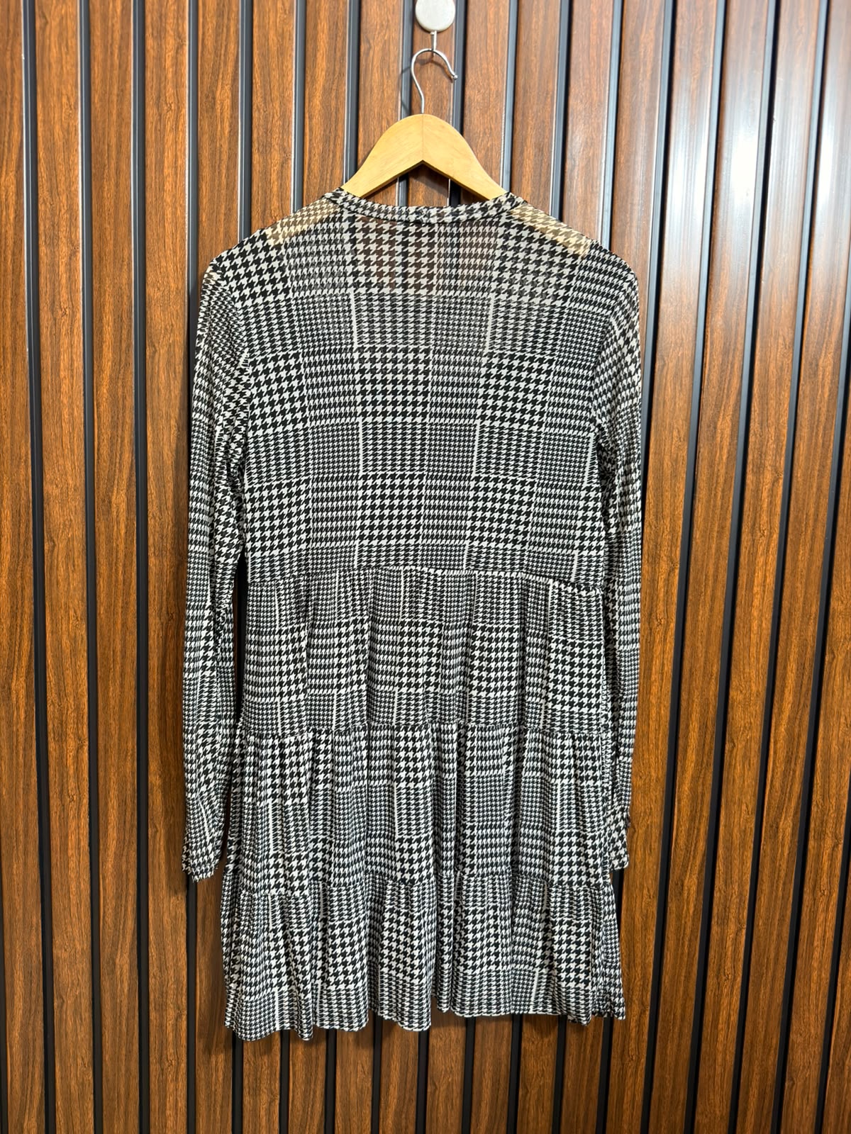 Chest 18  Lenght 33  Fabric net Western Womens Long Top