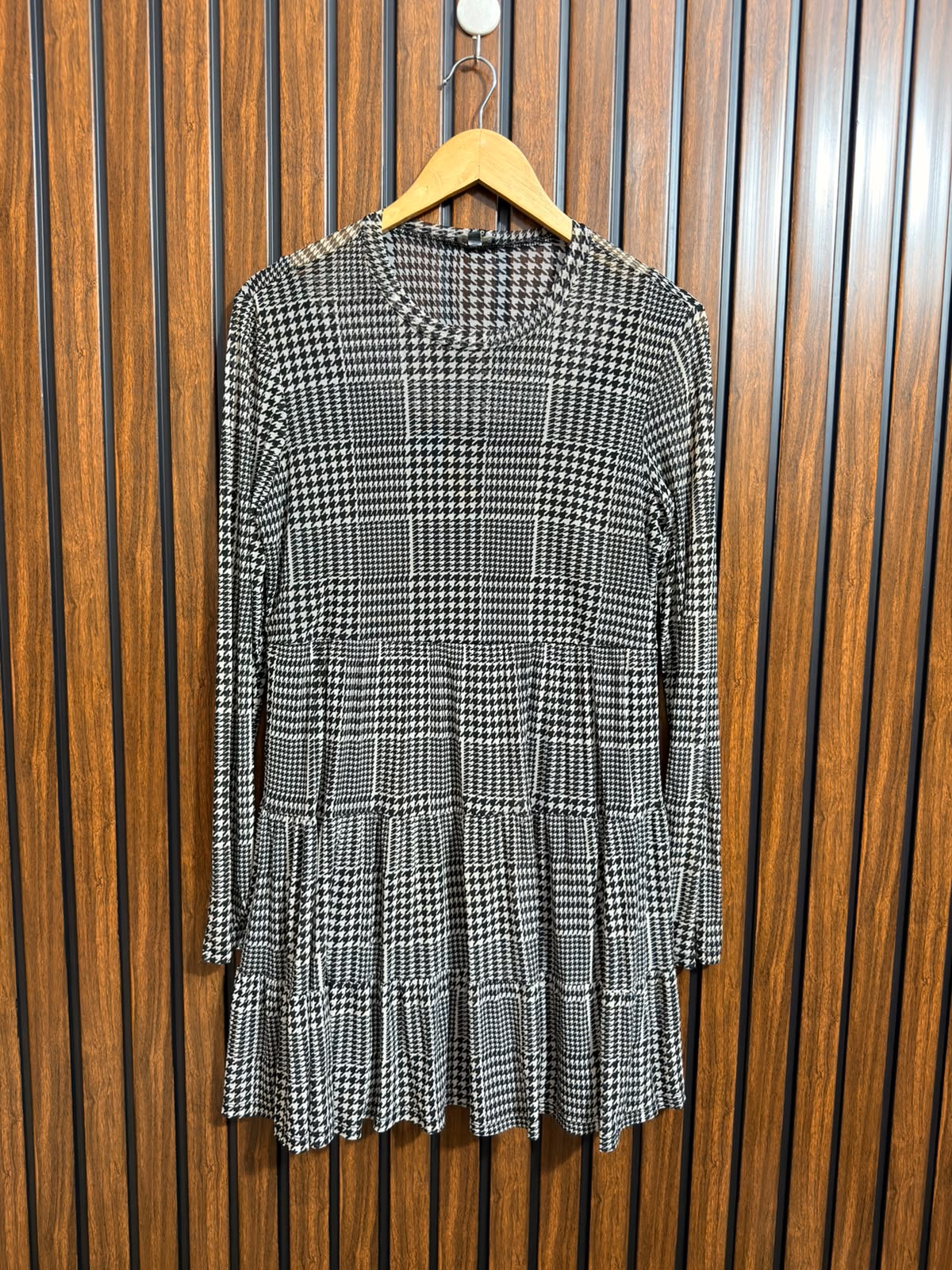 Chest 18  Lenght 33  Fabric net Western Womens Long Top