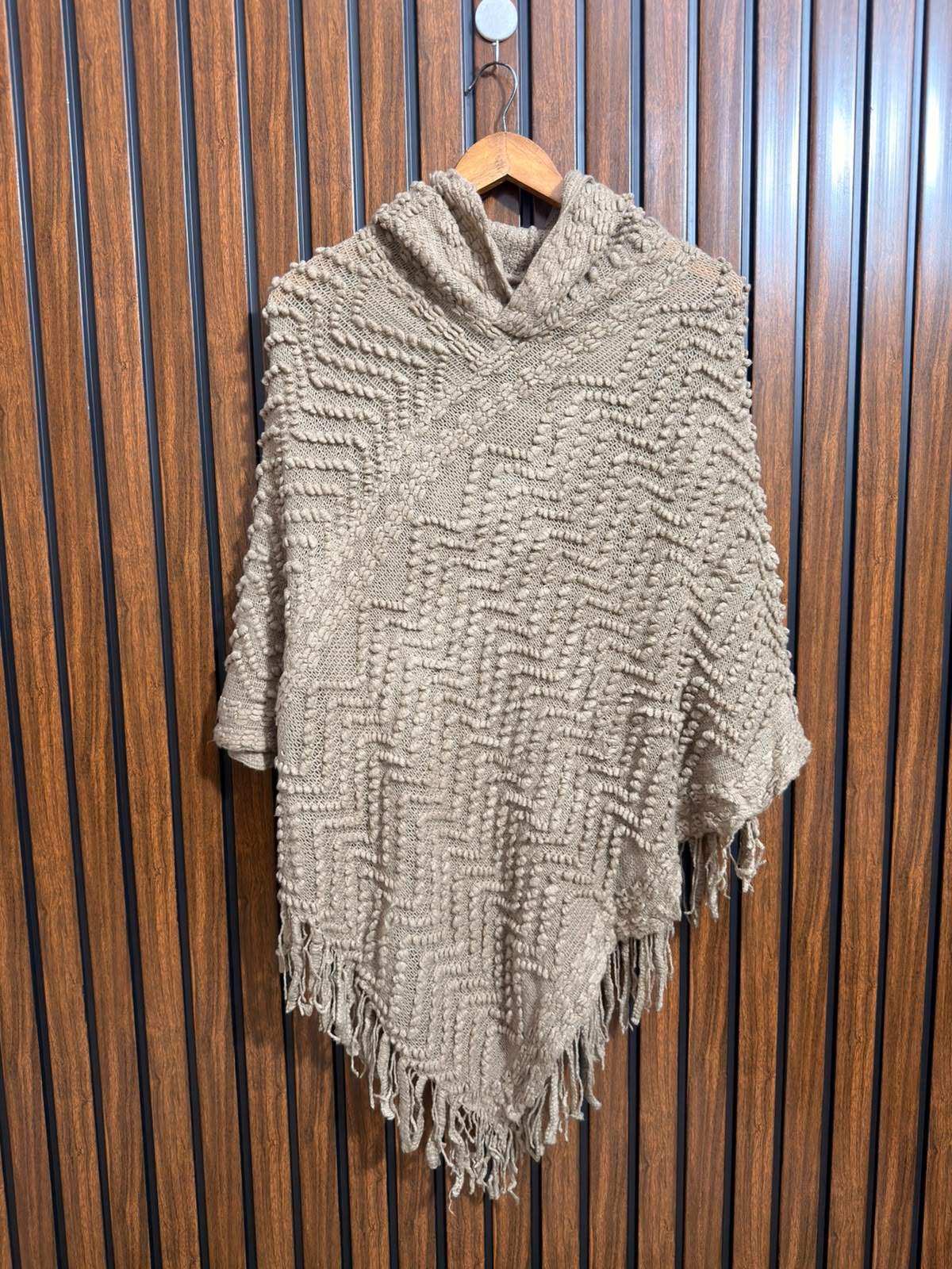Chest medium Branded Poncho Collection