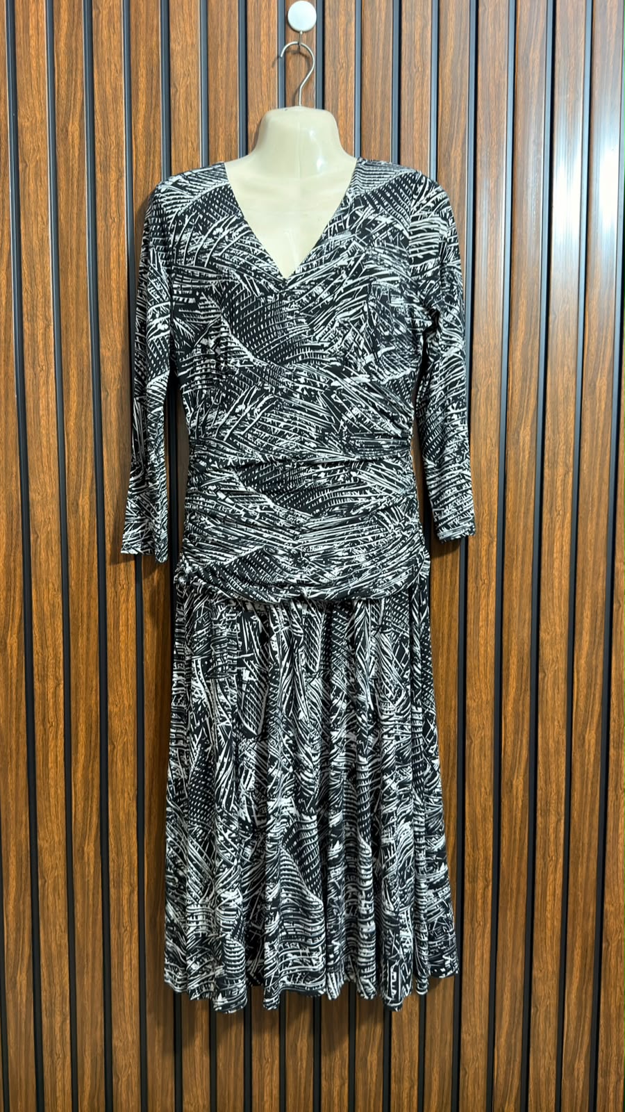 Chest 19  Lenght 46  Fabric silk jersey Western Branded Womens Long Maxi Dress