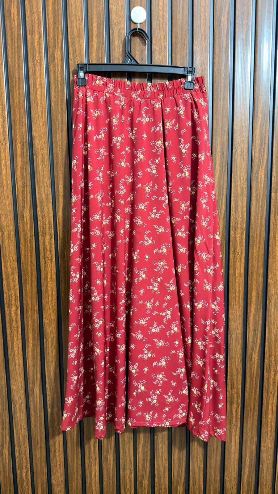 Waist 30  Lenght 37  Fabric silk Branded Ladies Skirts