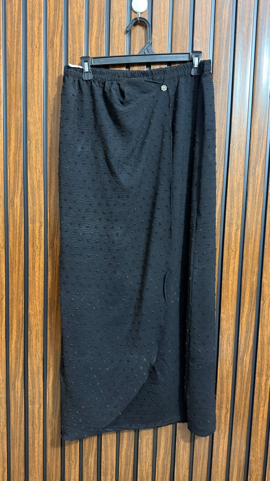 Waist 34  Lenght 40  Fabric rayon Branded Skirt Collection